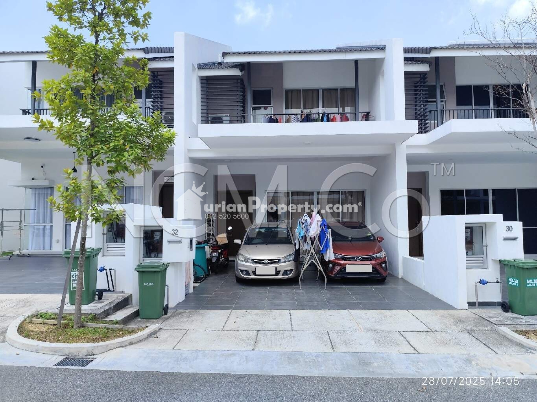 Terrace House For Auction at Tamansari