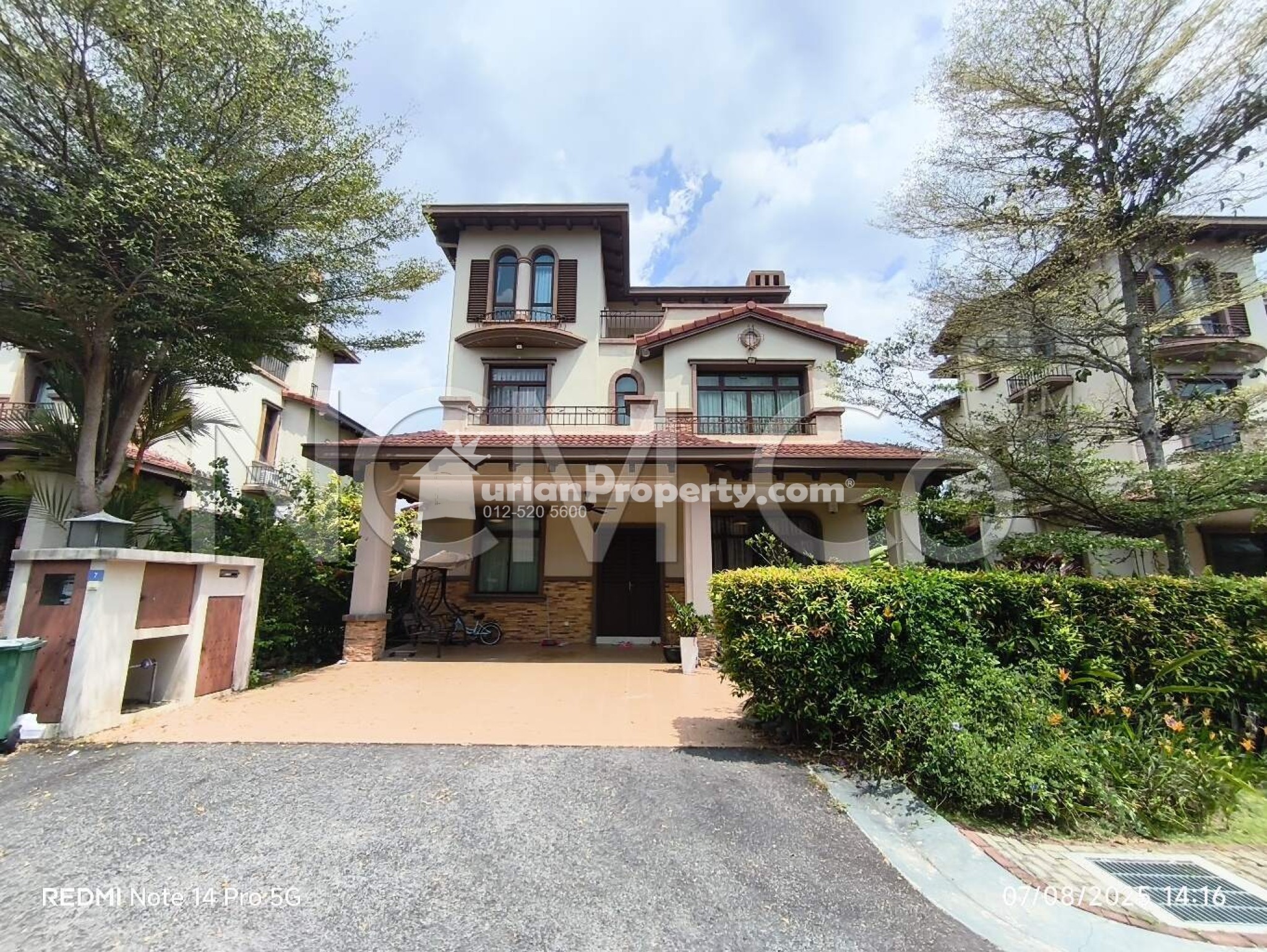 Bungalow House For Auction at Diamond Residence