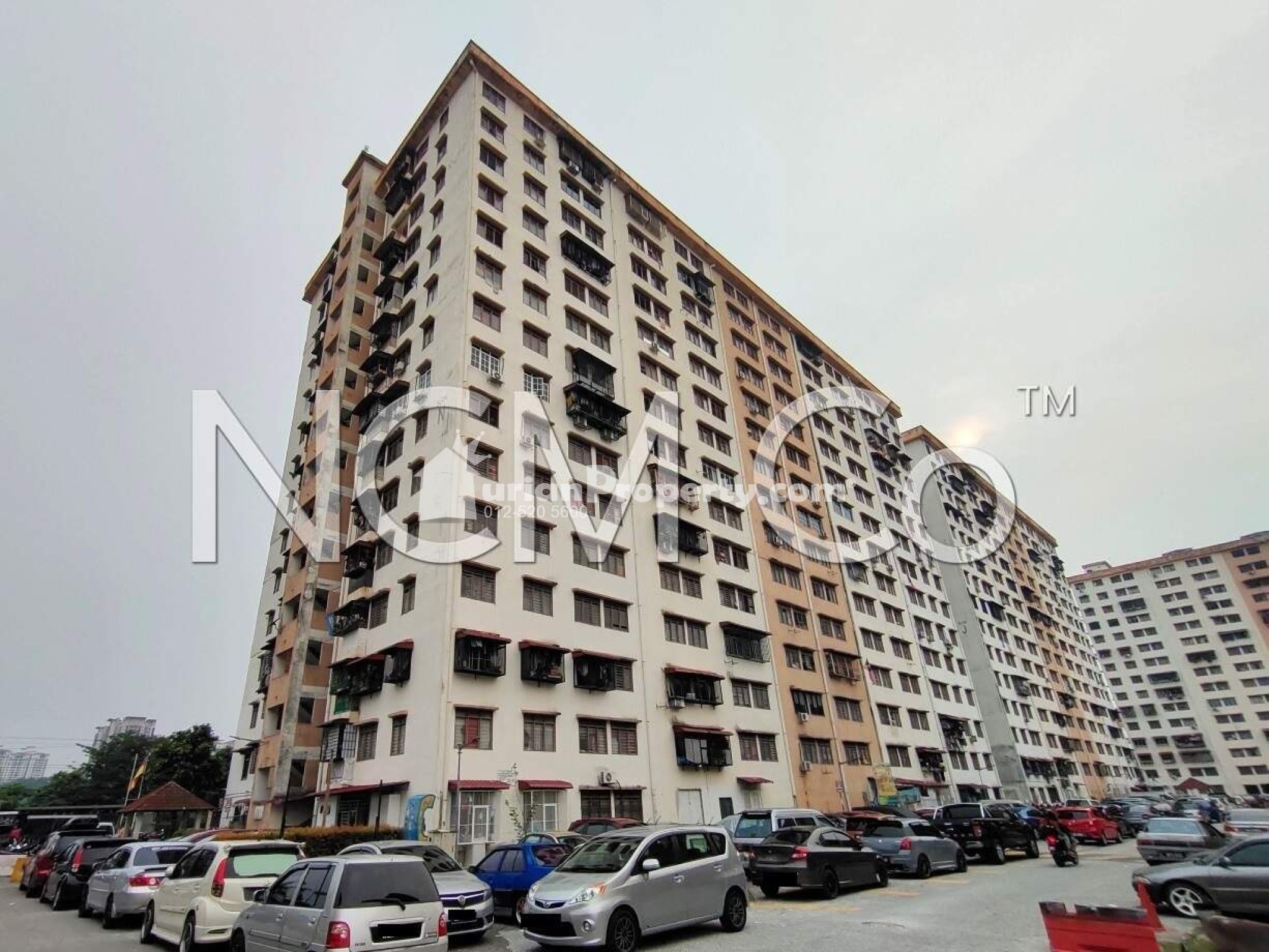 Flat For Auction at Taman Desaria