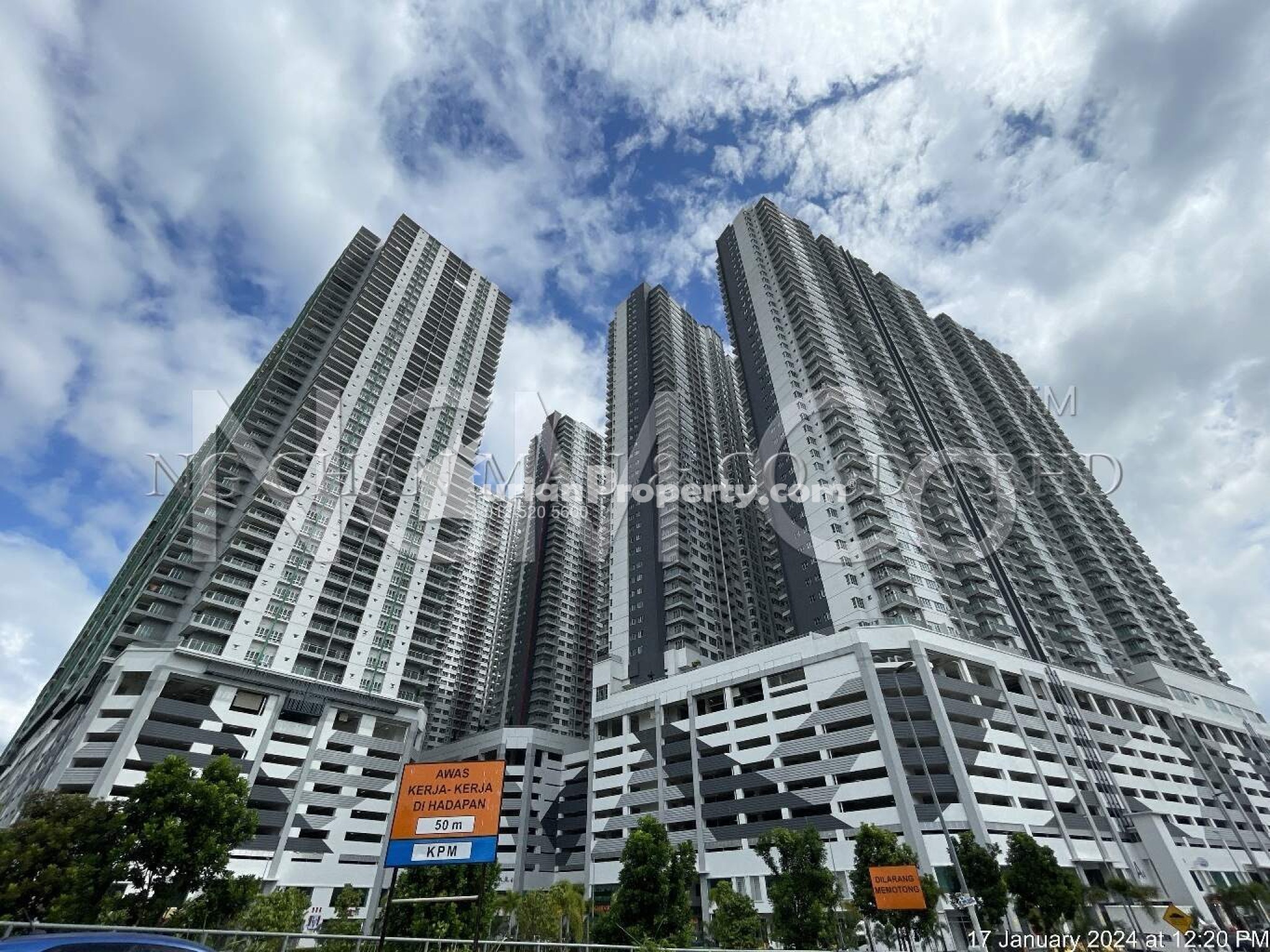 Serviced Residence For Auction at Razak City Residences