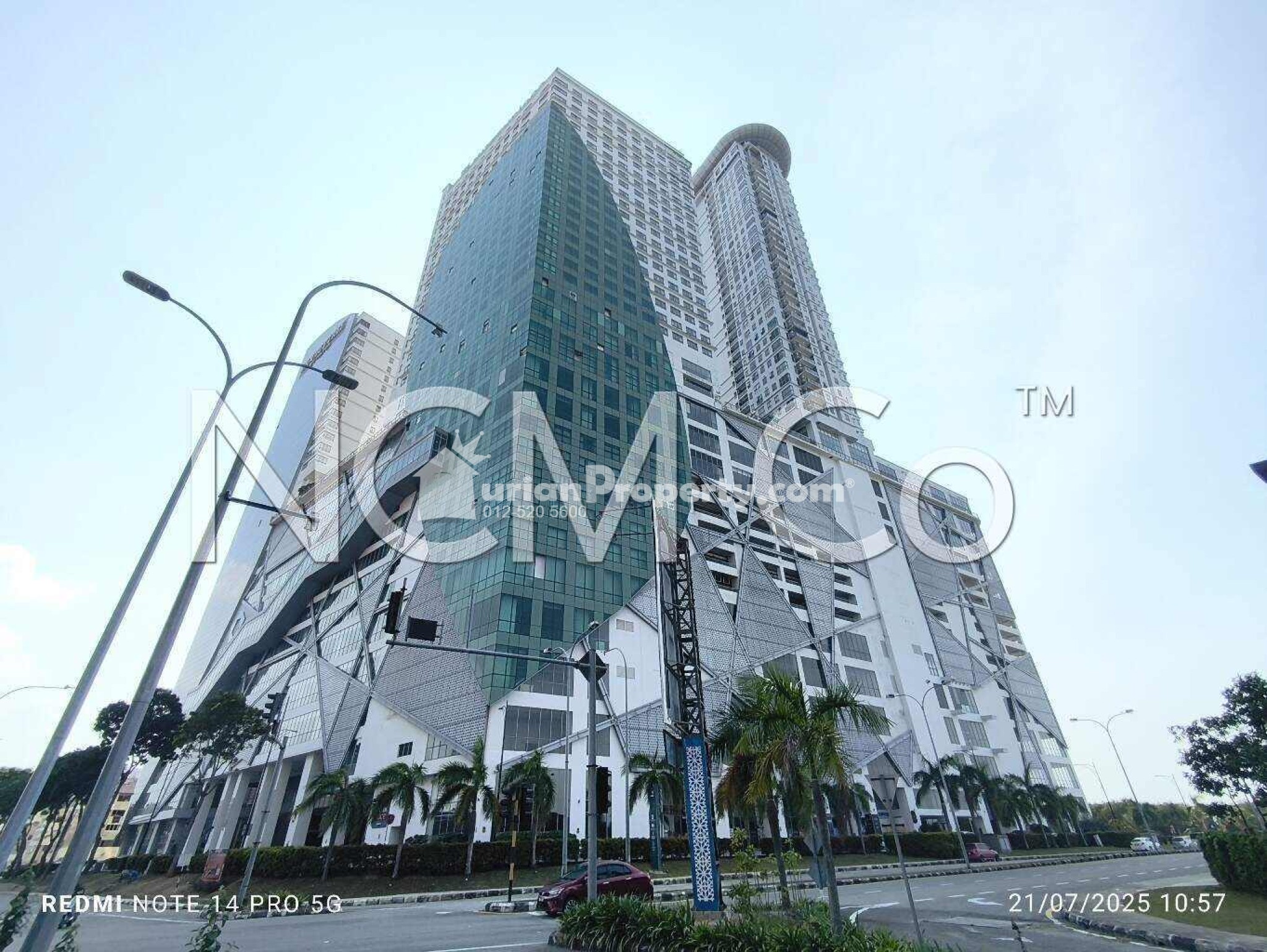 Serviced Residence For Auction at Hatten City