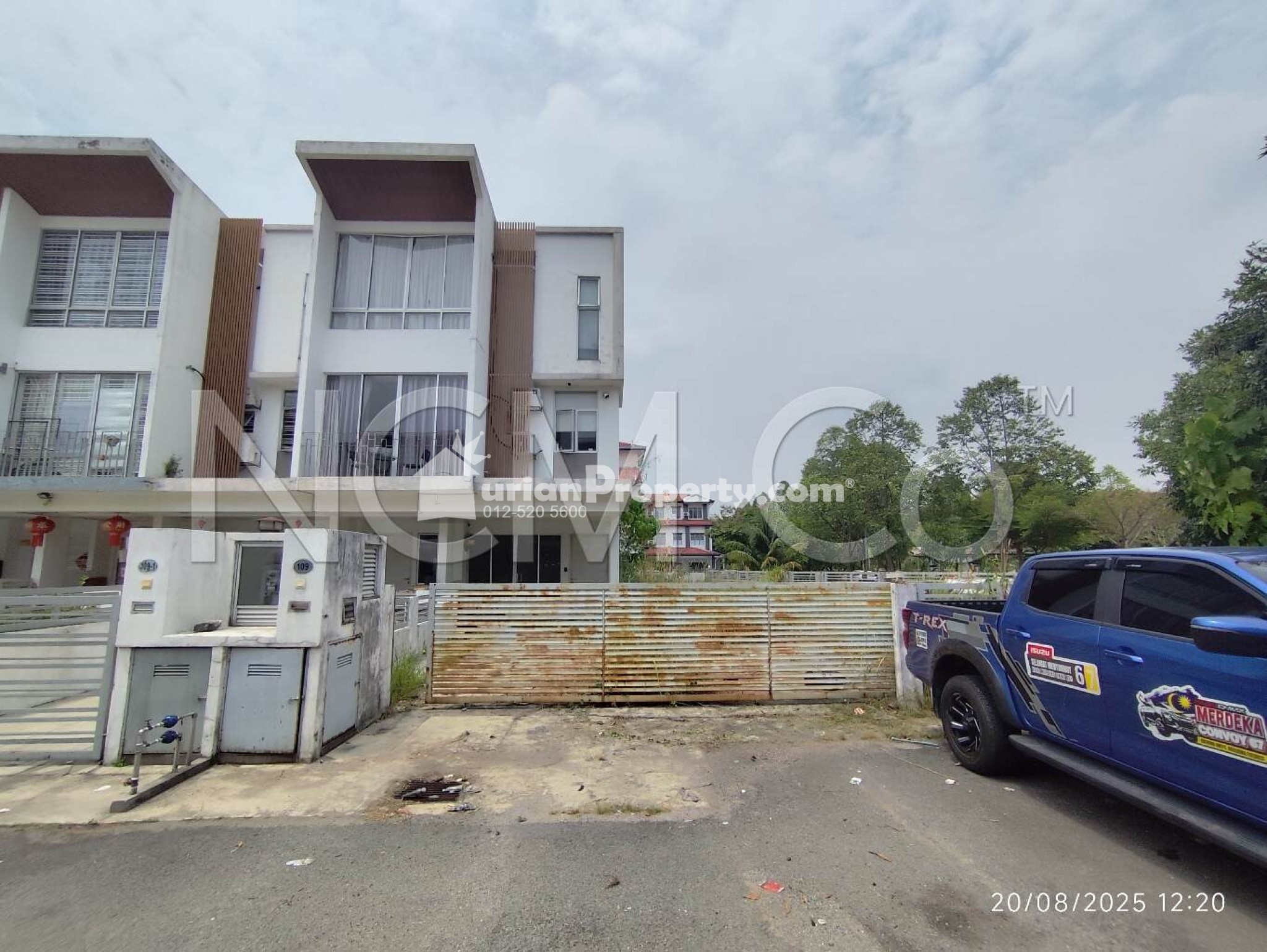Townhouse For Auction at Taman Tasik Prima
