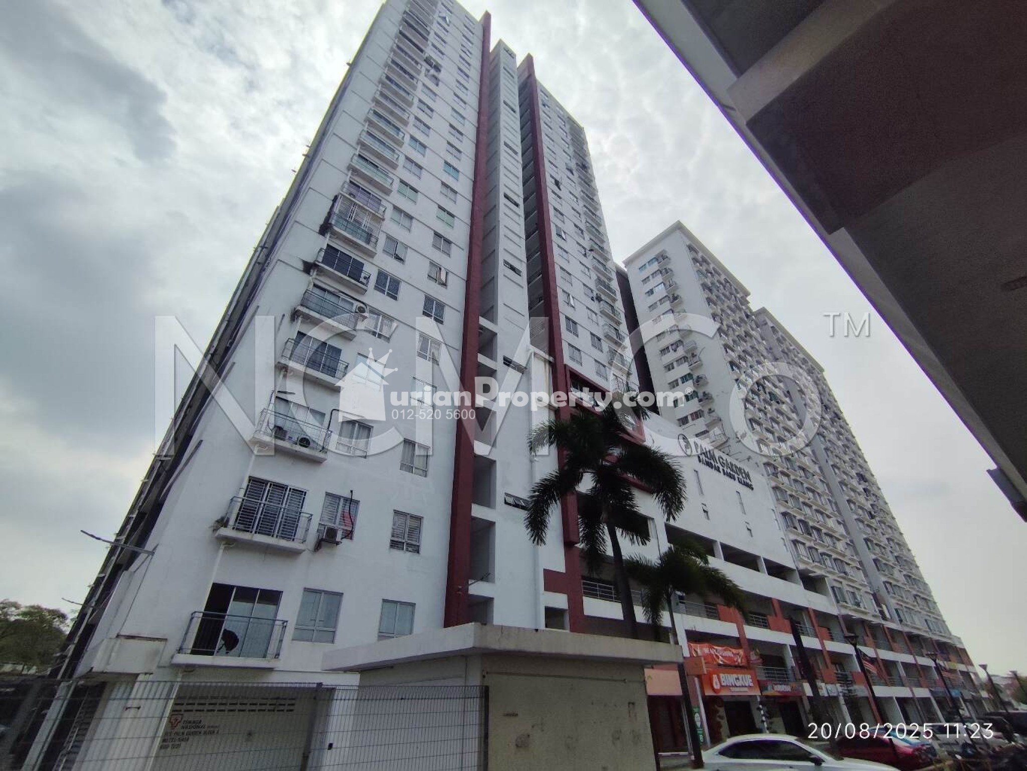 Apartment For Auction at Palm Garden Apartment