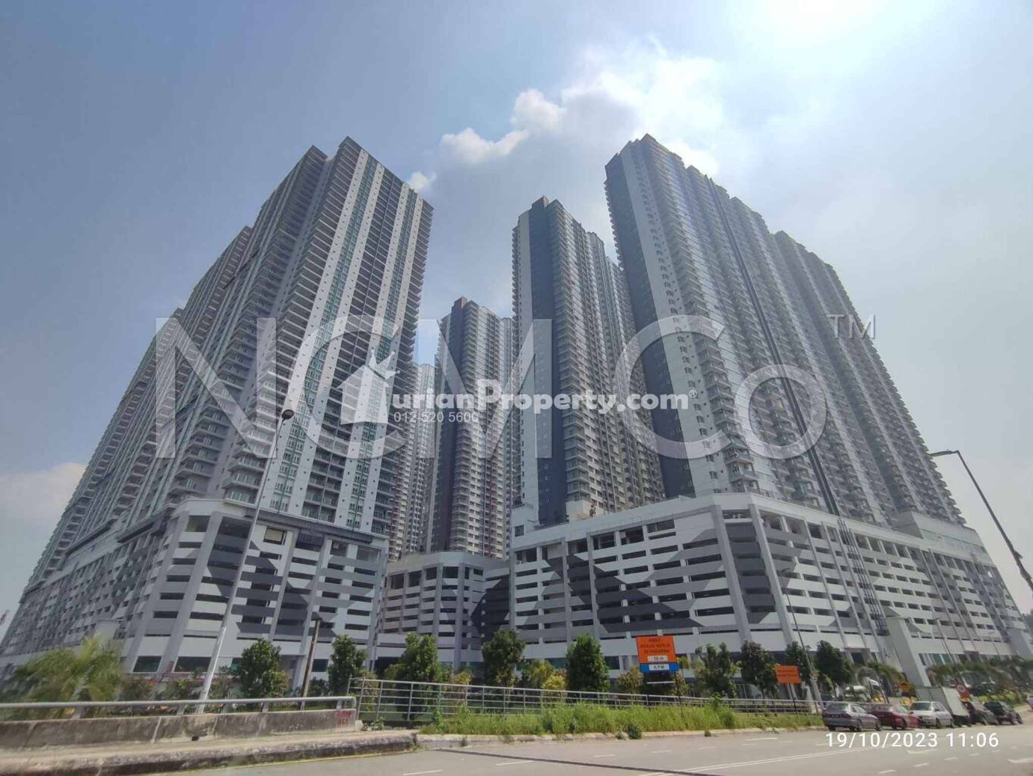 Serviced Residence For Auction at Razak City Residences