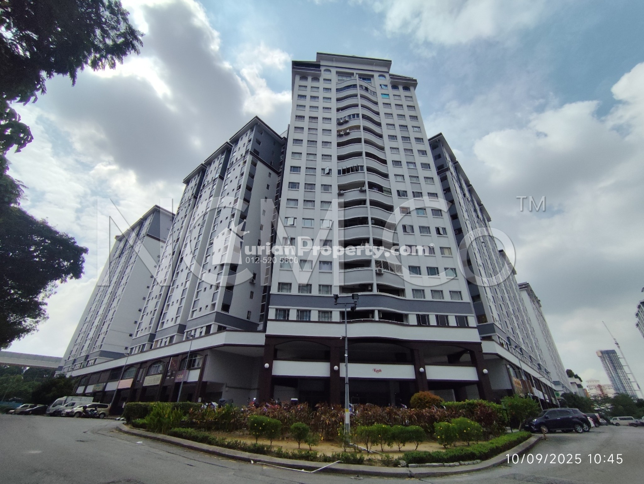 Apartment For Auction at D'Aman Crimson
