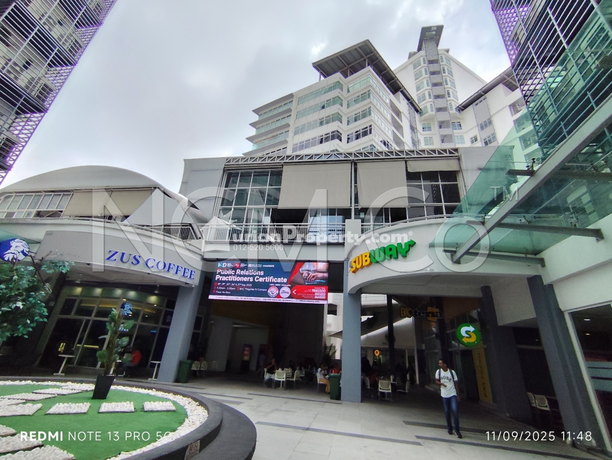 Shop For Auction at V Square