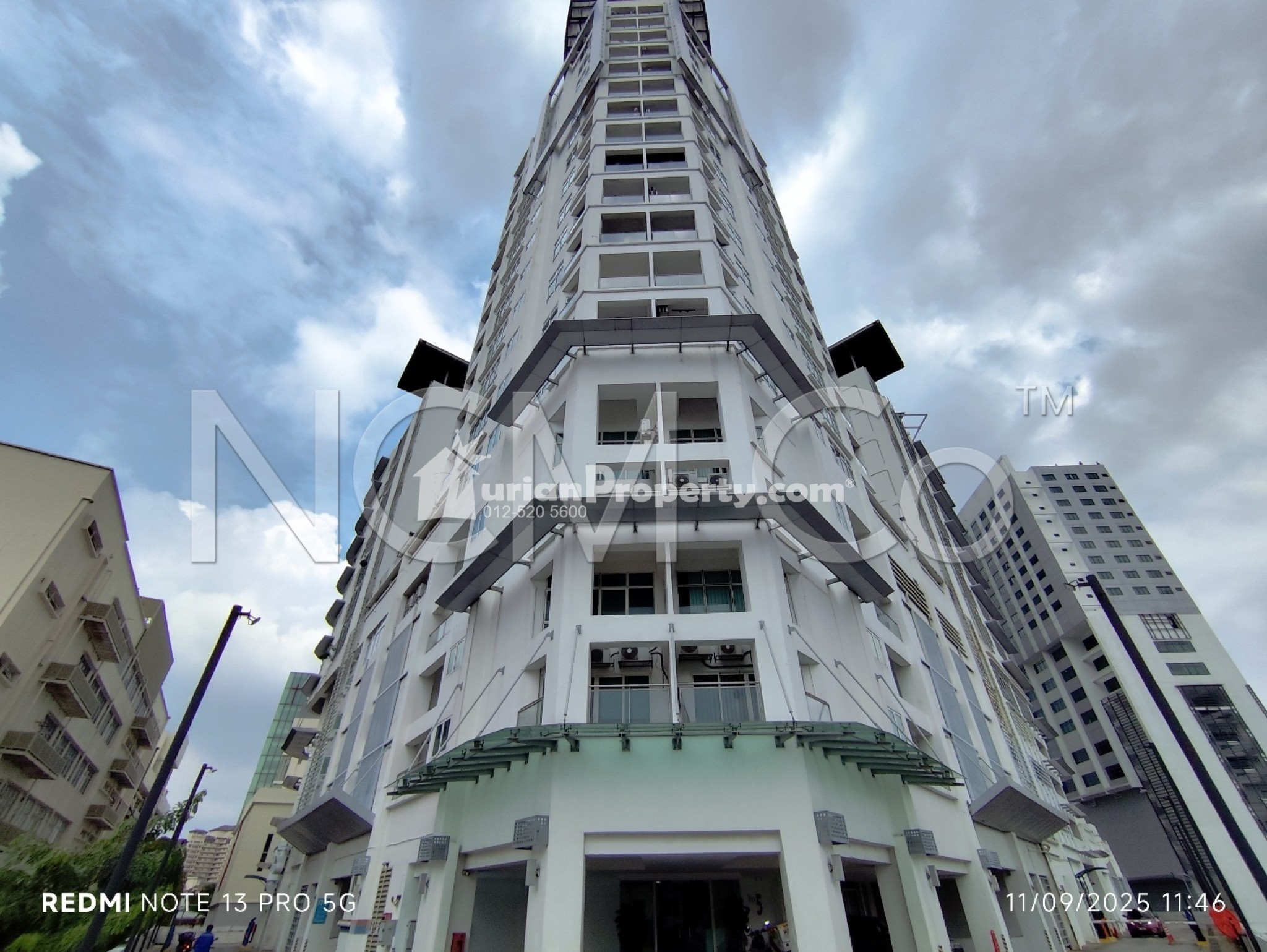 Shop For Auction at V Square