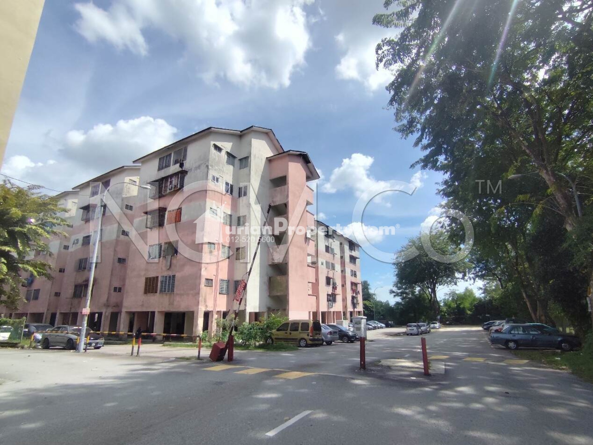 Apartment For Auction at Pangsapuri Kuang