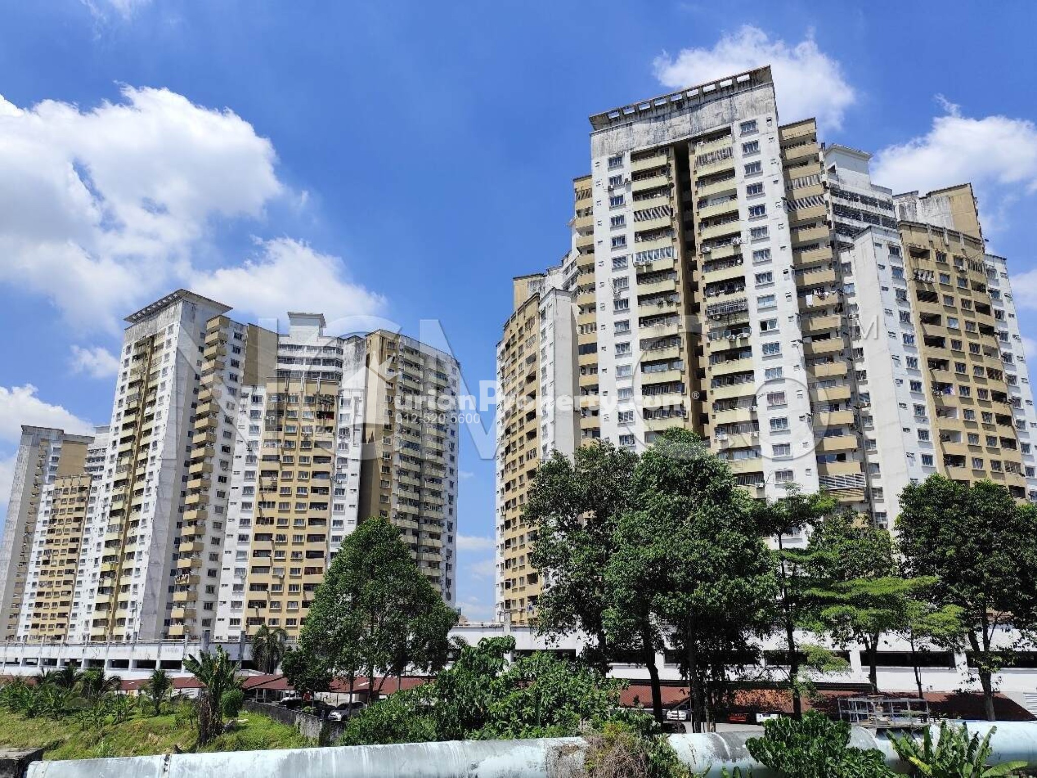 Condo For Auction at Magna Ville