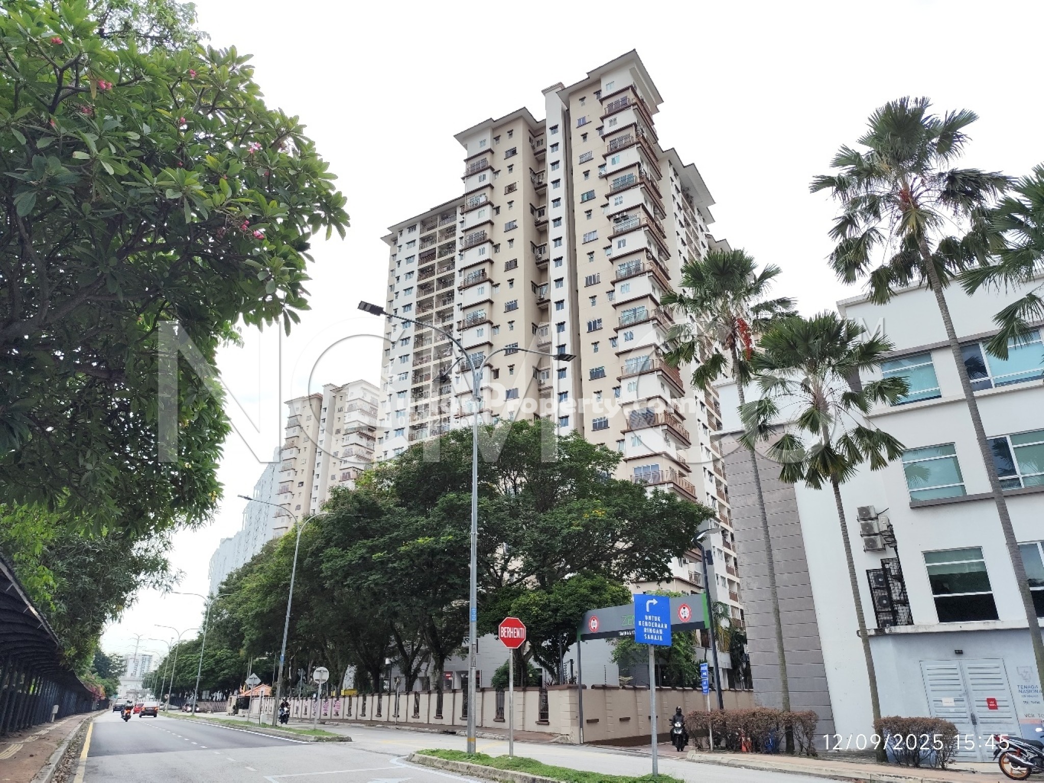 Condo For Auction at Kelana Mahkota
