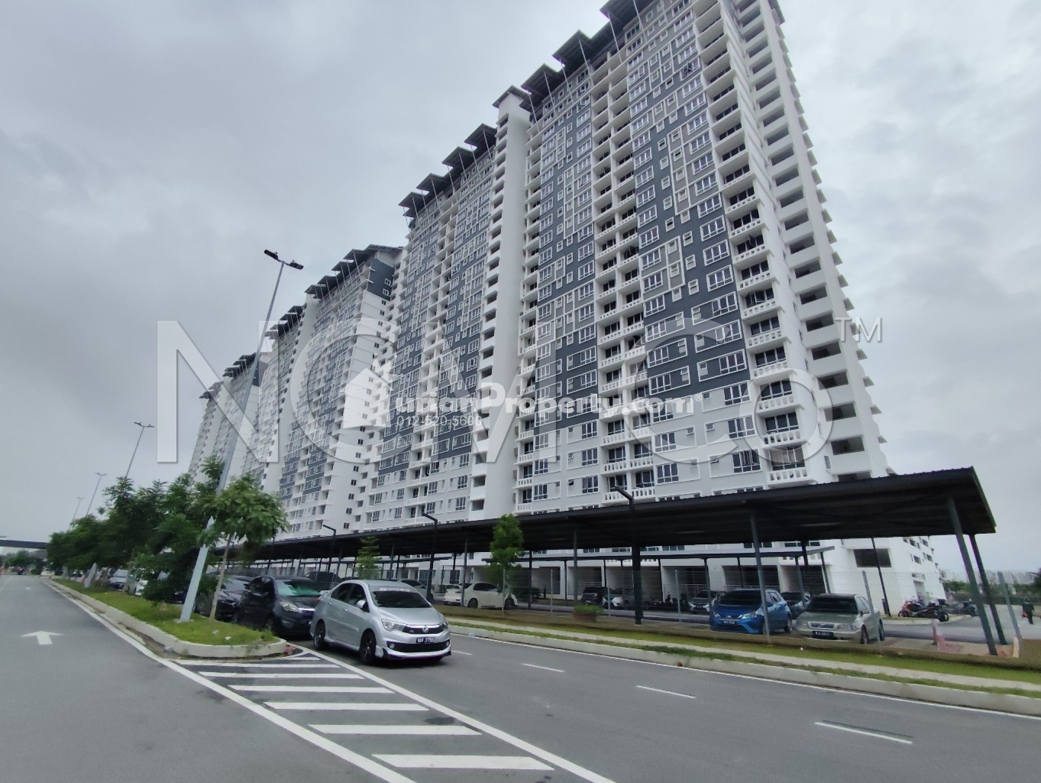 Apartment For Auction at Aspire Residence