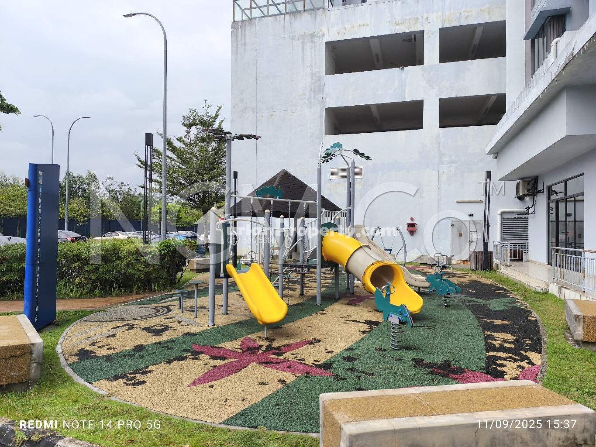 Condo For Auction at Green Park Residence Condominium