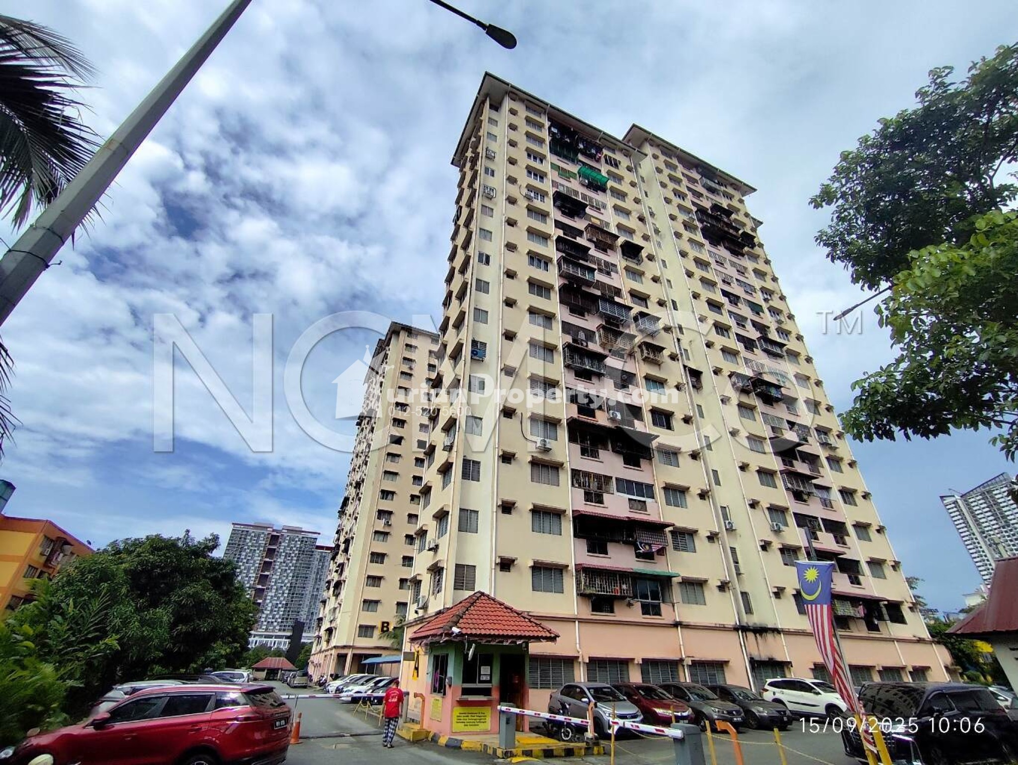 Apartment For Auction at Jasmin Apartment