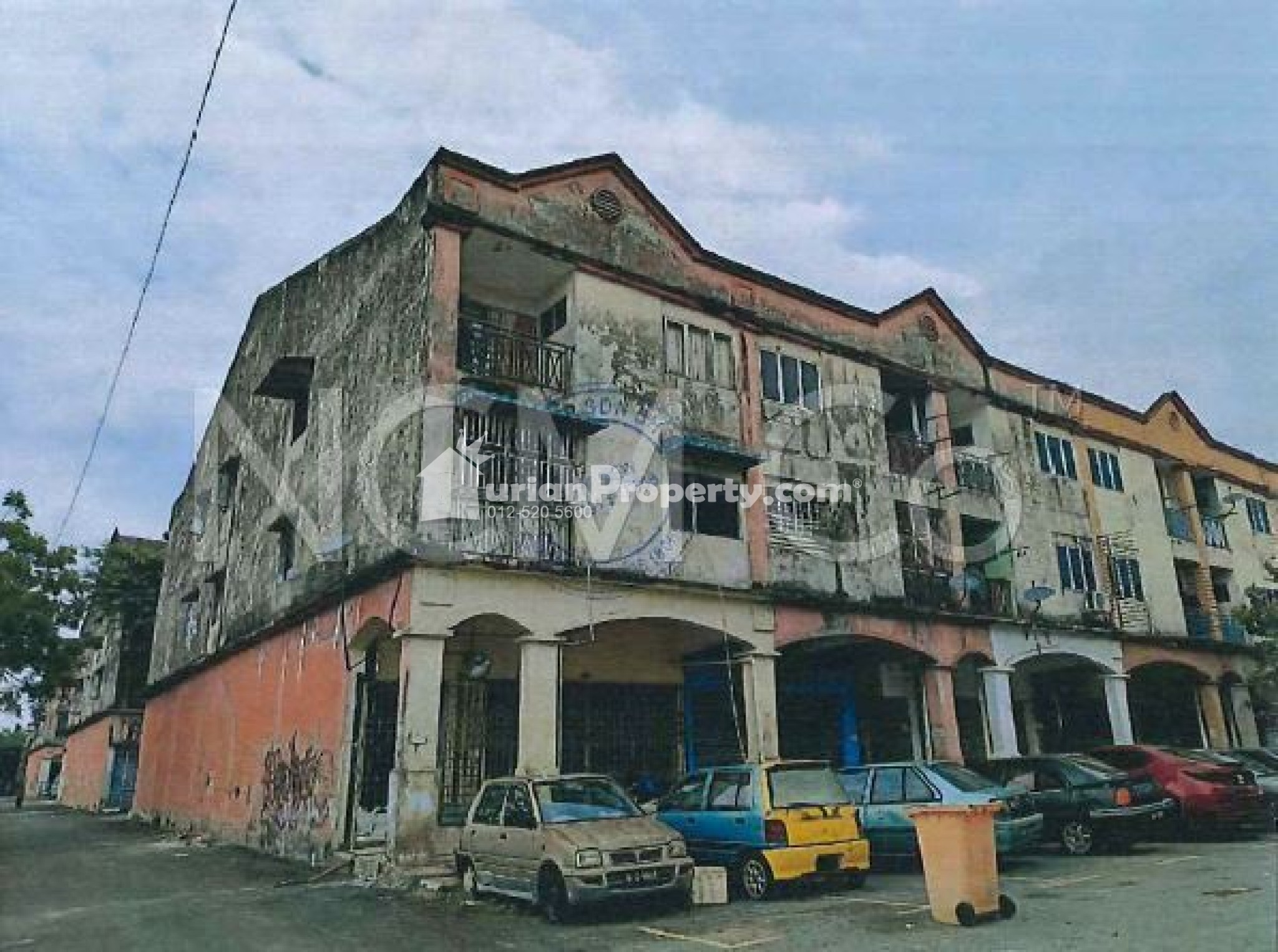 Apartment For Auction at Taman Saujana Jati