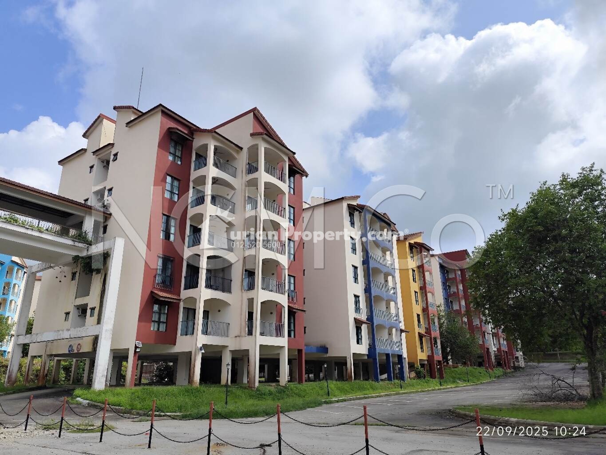 Serviced Residence For Auction at Caribbean Bay Resort