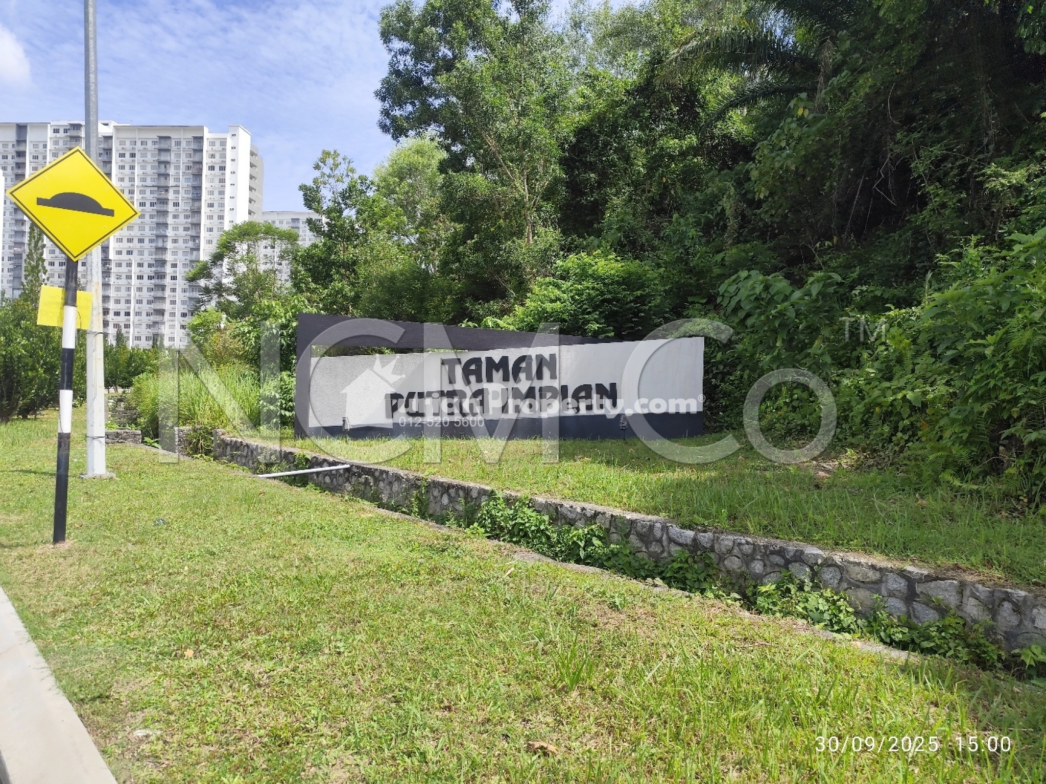 Apartment For Auction at Vesta View Apartment