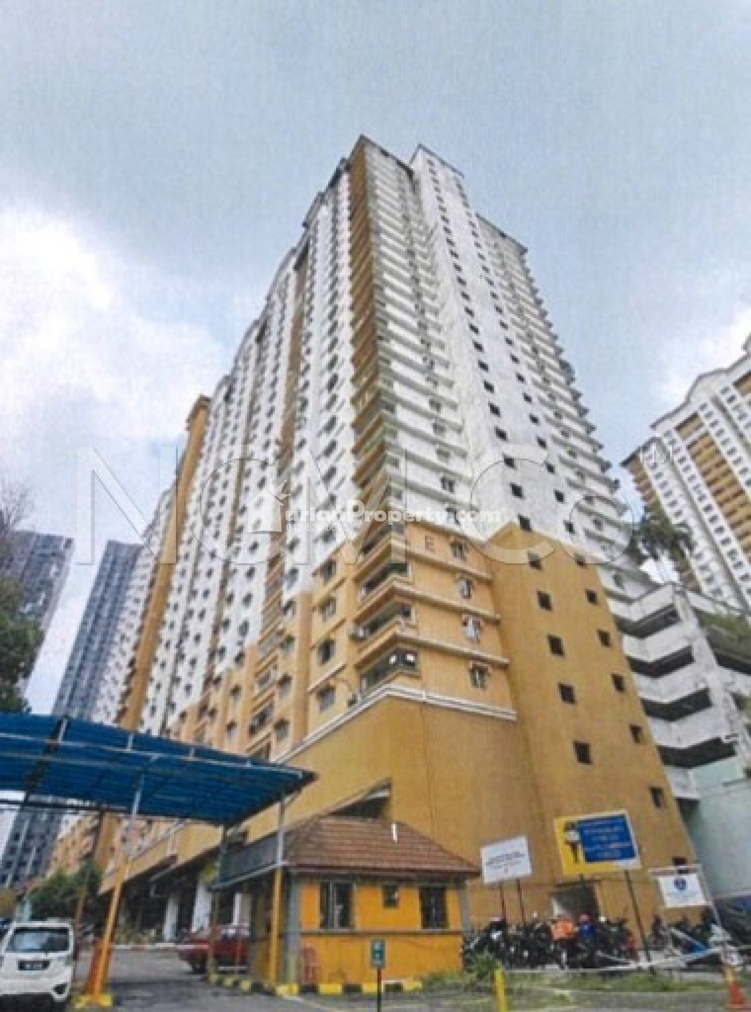 Apartment For Auction at Flora Damansara Apartment