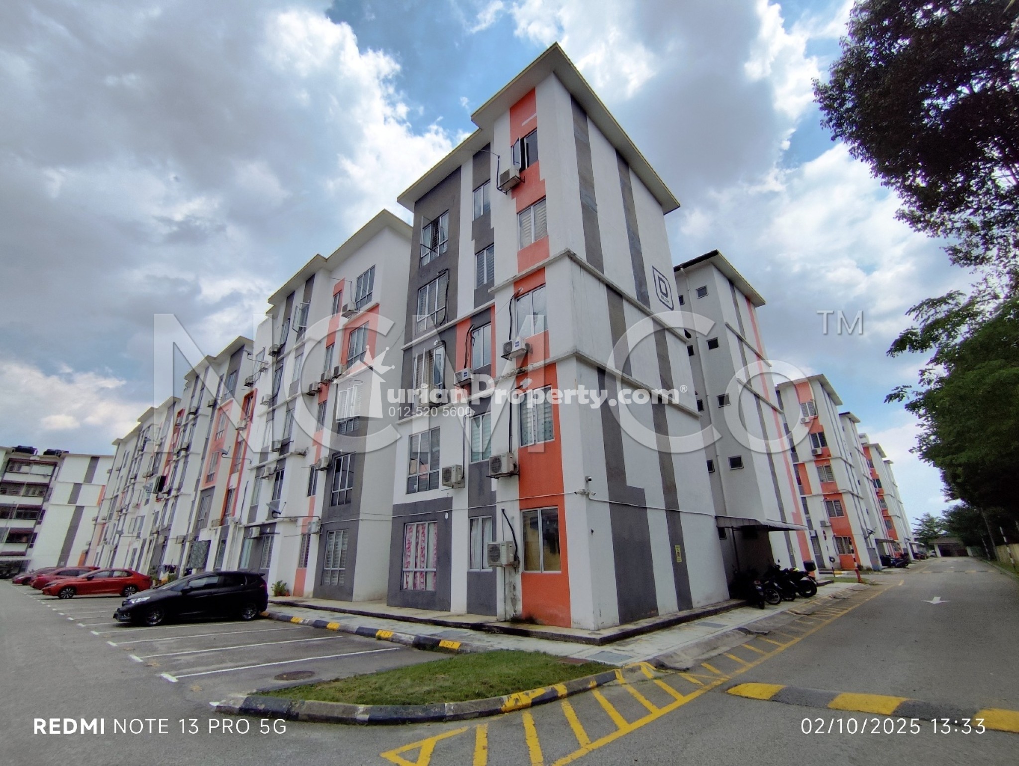 Apartment For Auction at Orchis Apartment