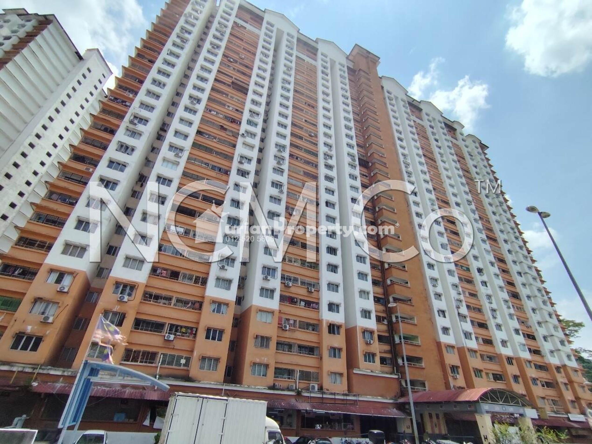 Apartment For Auction at Flora Damansara Apartment