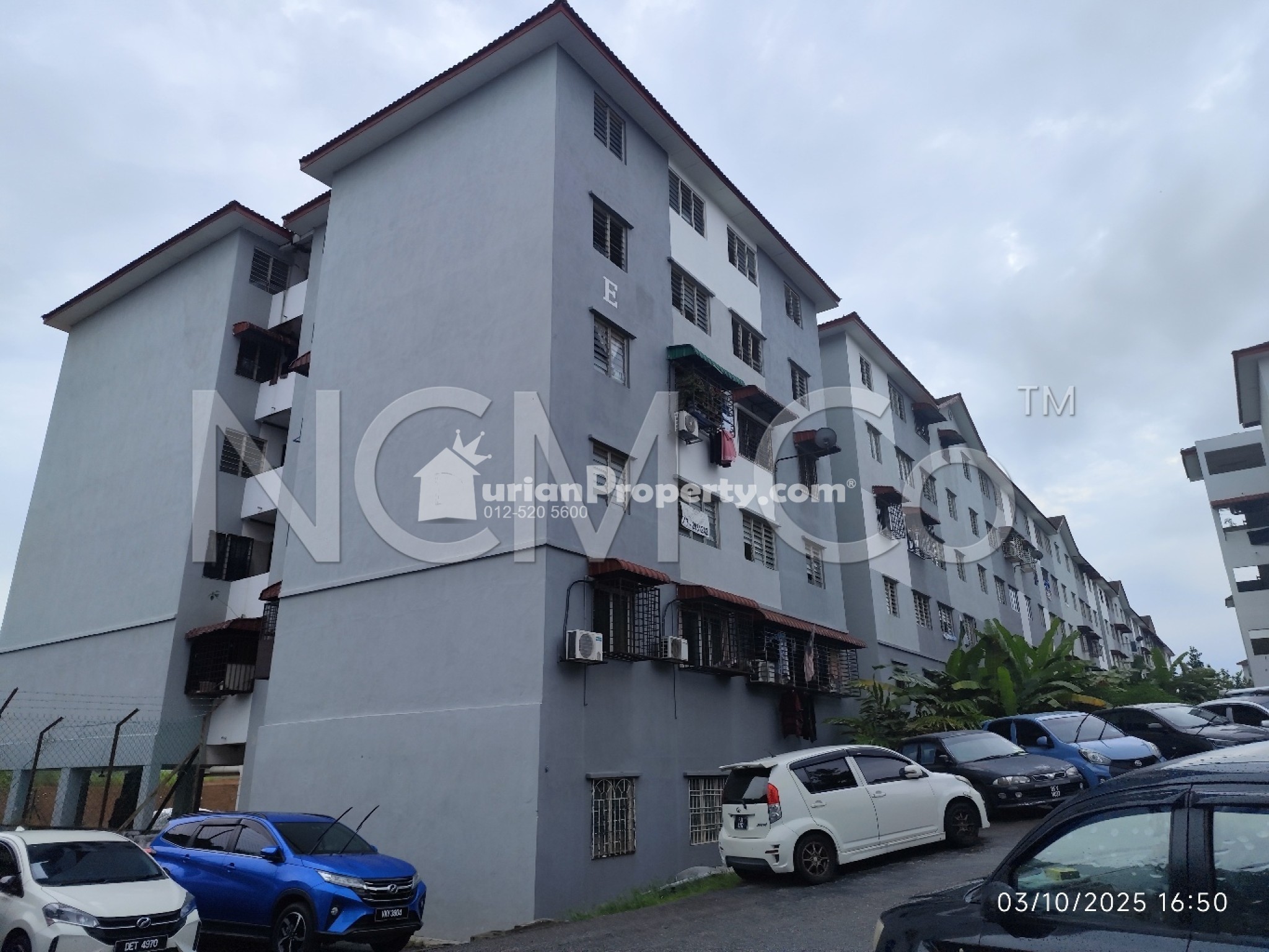 Apartment For Auction at Teratai Apartment