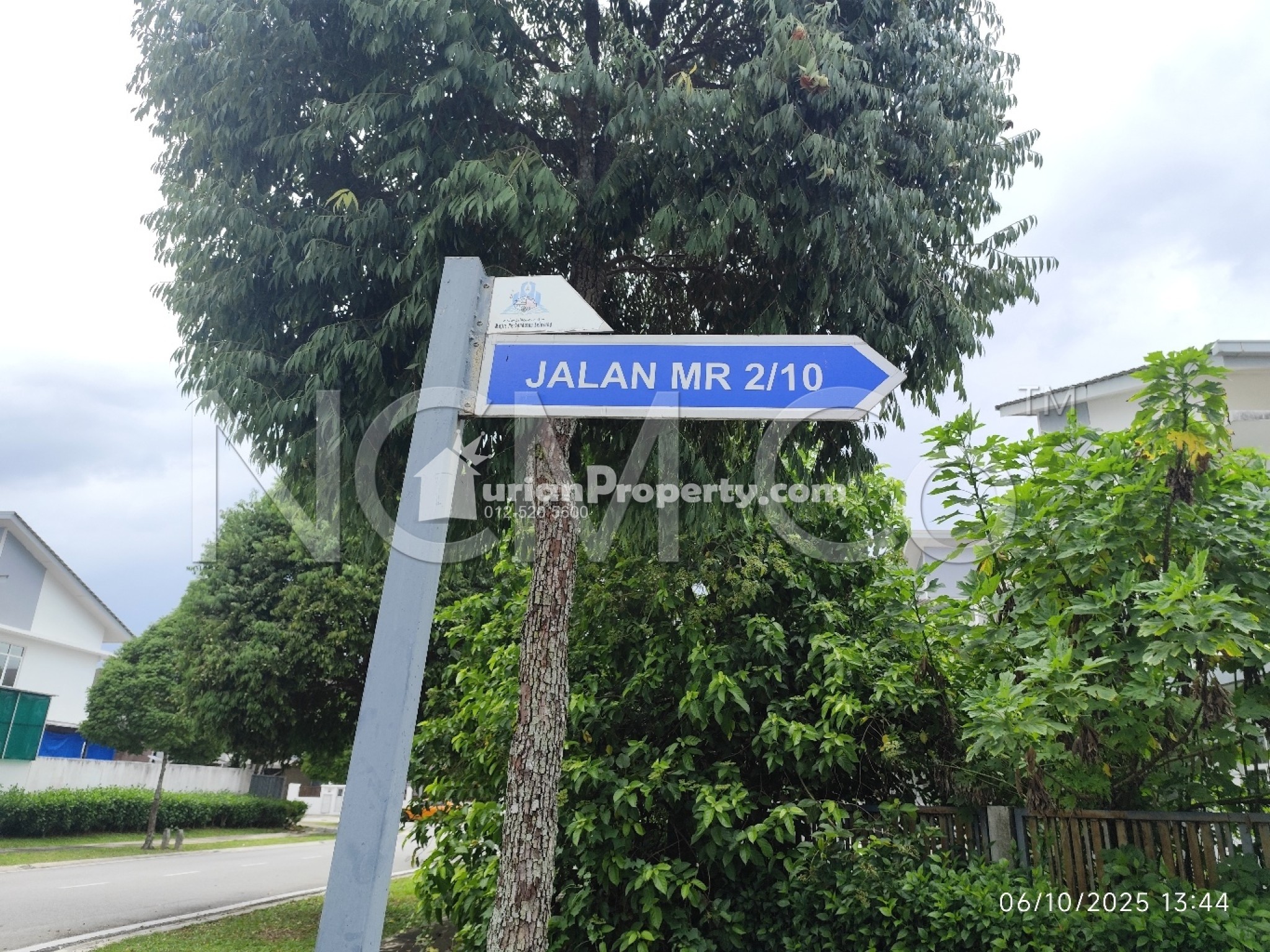 Bungalow House For Auction at M Residence 2