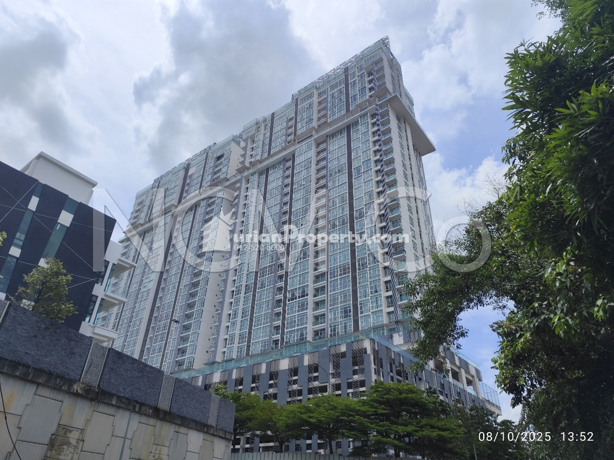 Serviced Residence For Auction at Paragon Residences