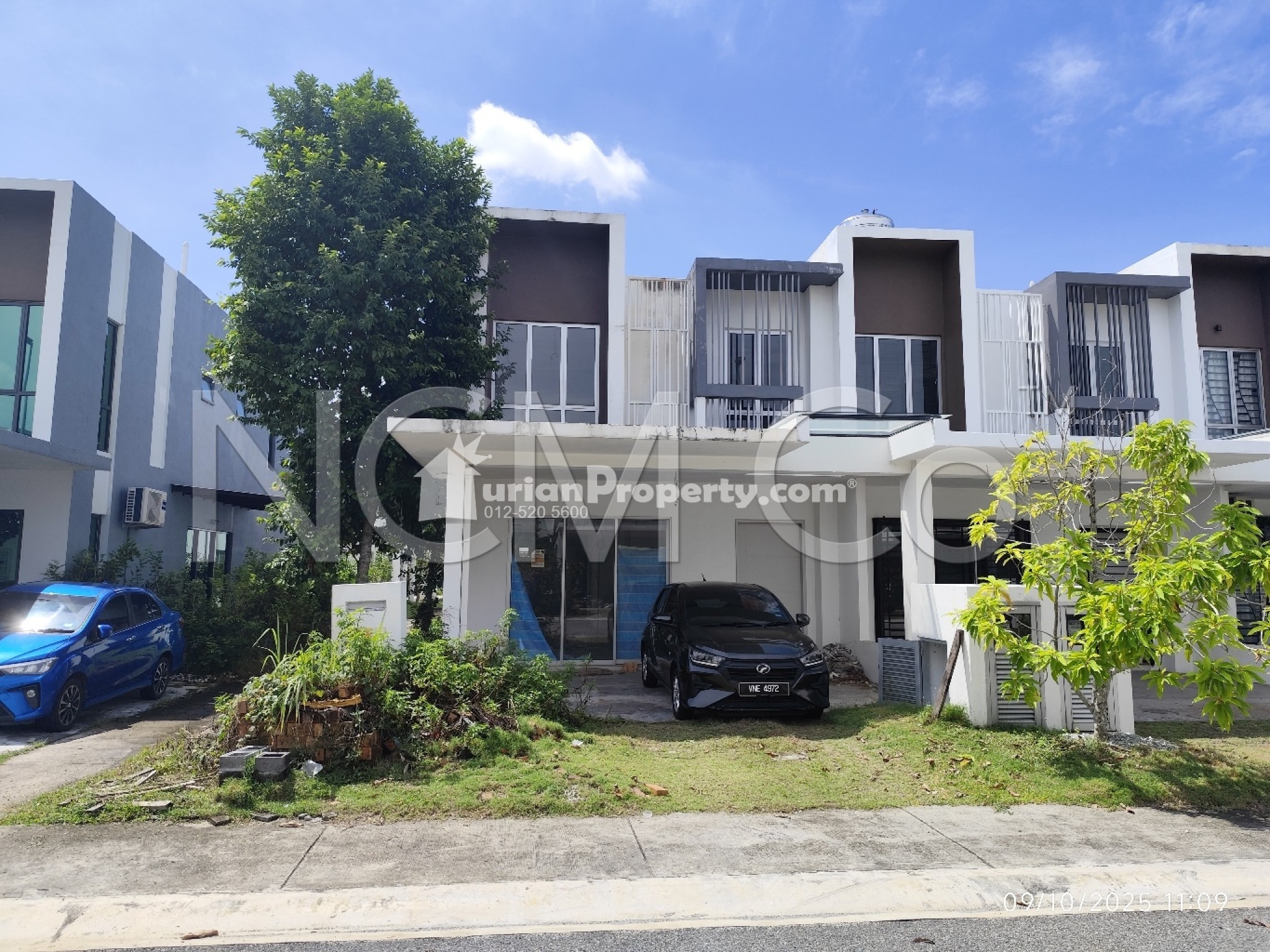 Terrace House For Auction at Casaview @ Cybersouth