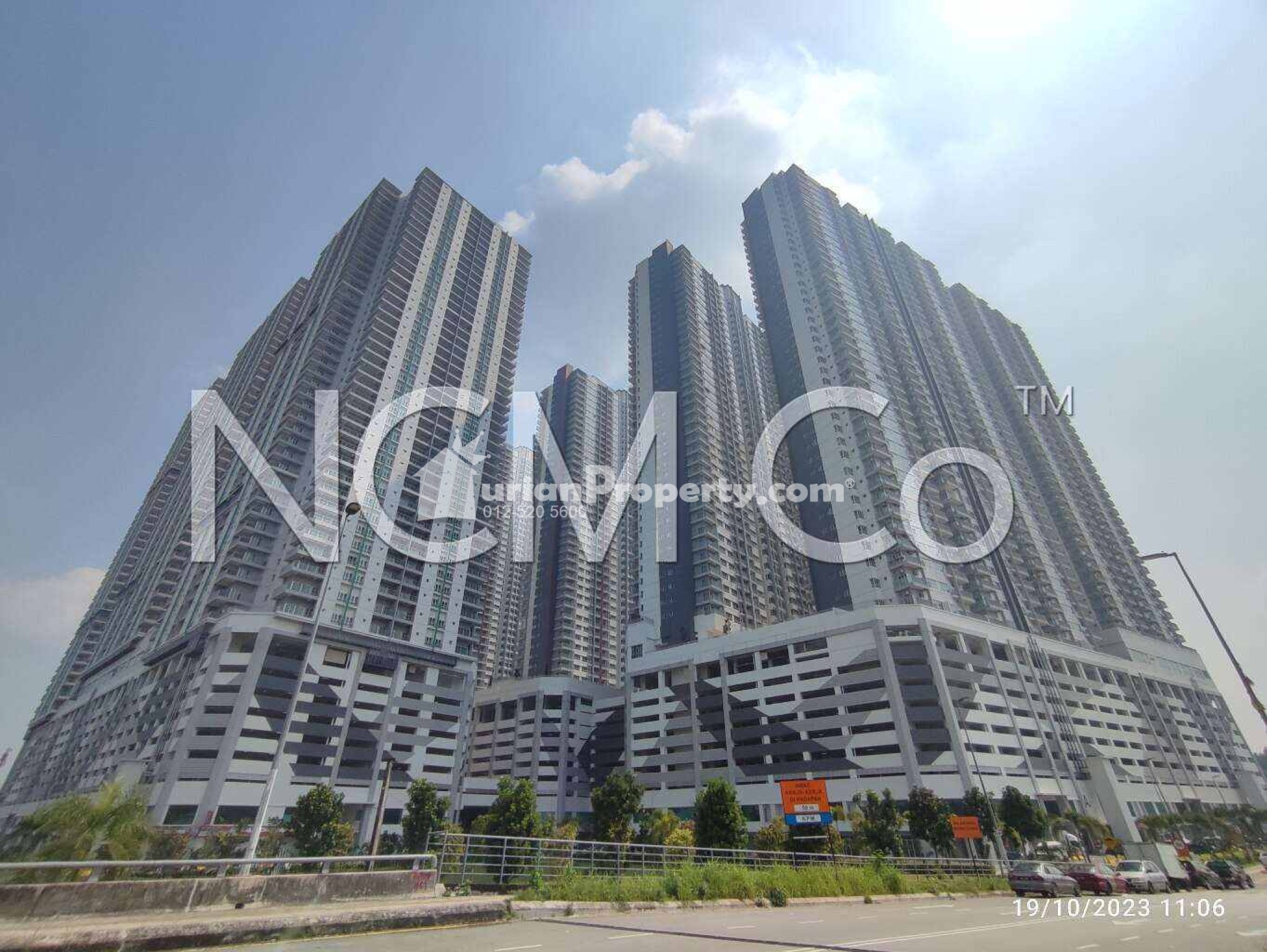 Serviced Residence For Auction at Razak City Residences