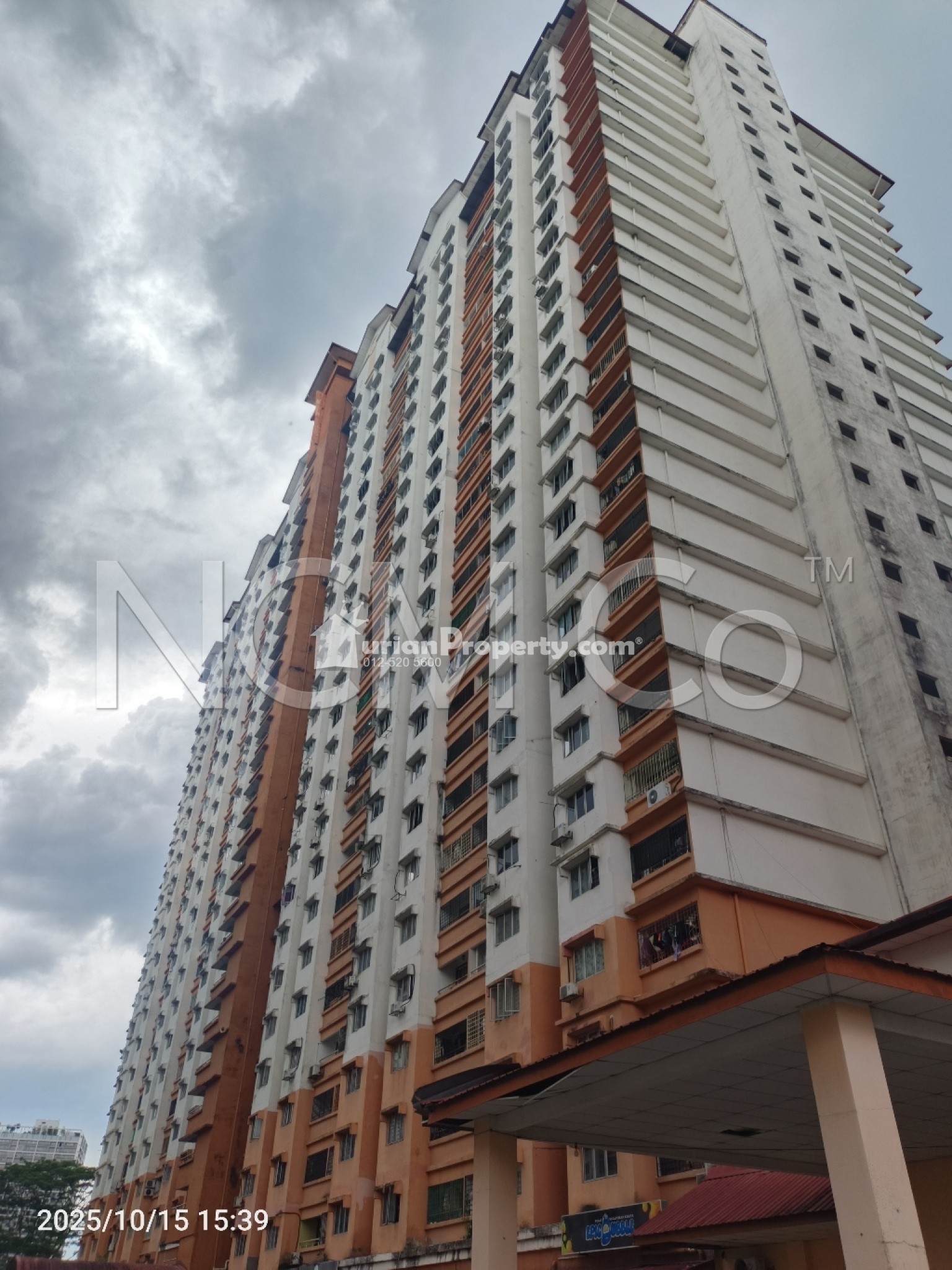 Apartment For Auction at Flora Damansara Apartment