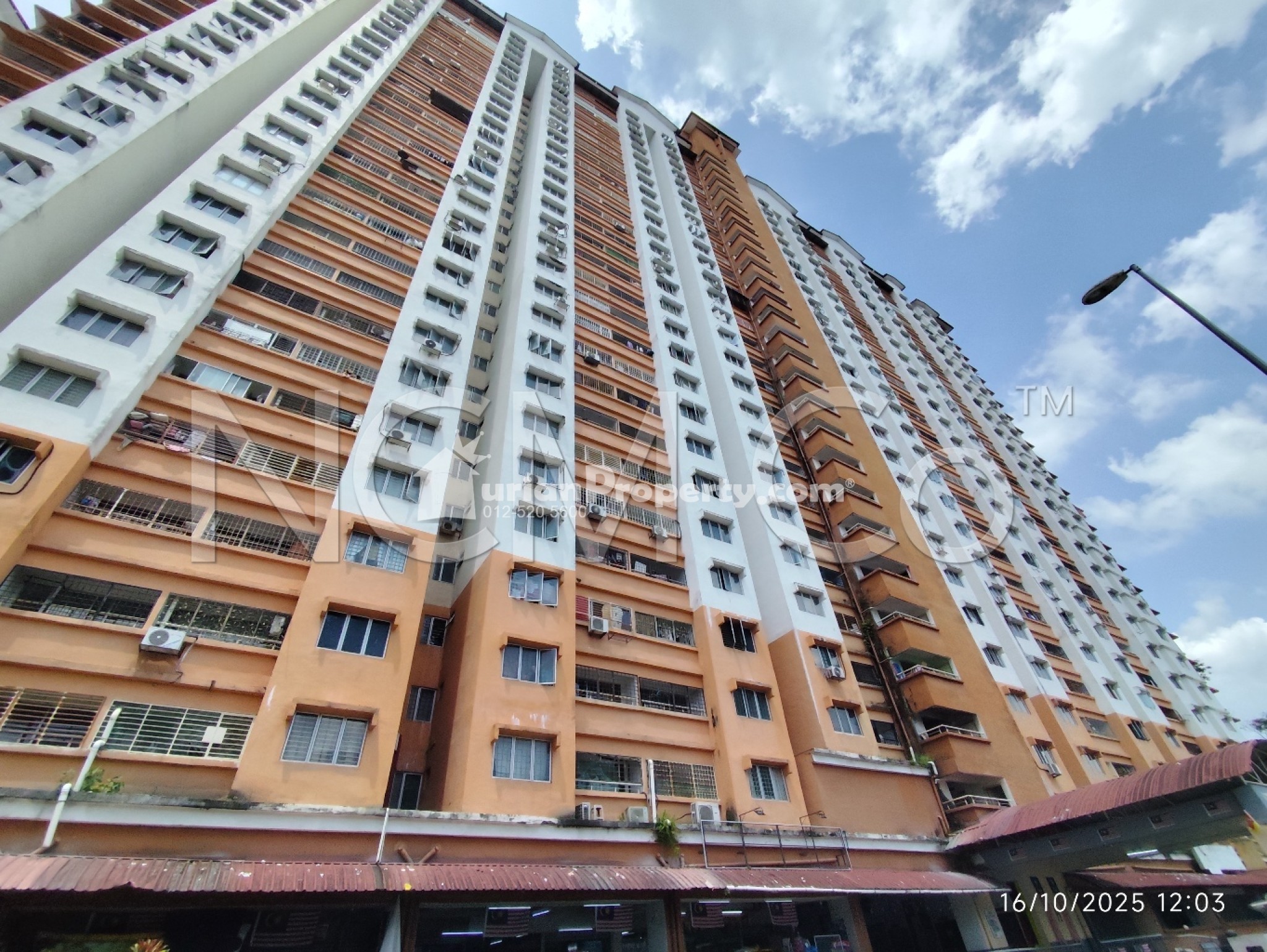 Apartment For Auction at Flora Damansara Apartment