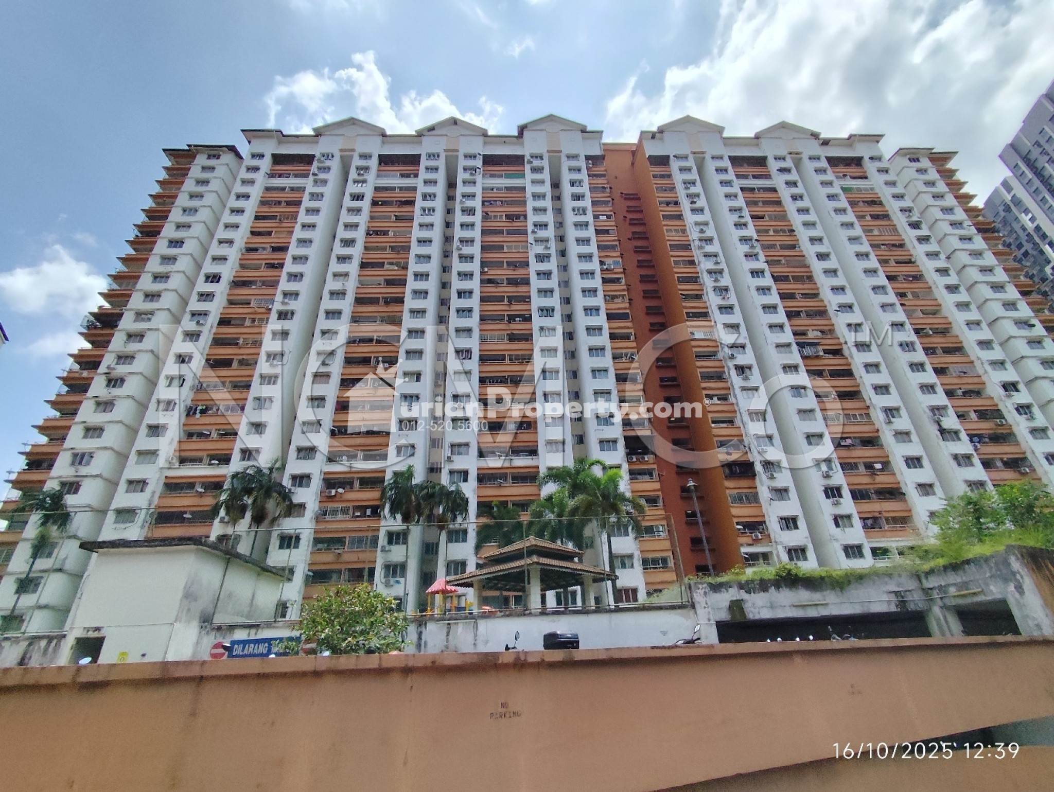 Apartment For Auction at Flora Damansara Apartment