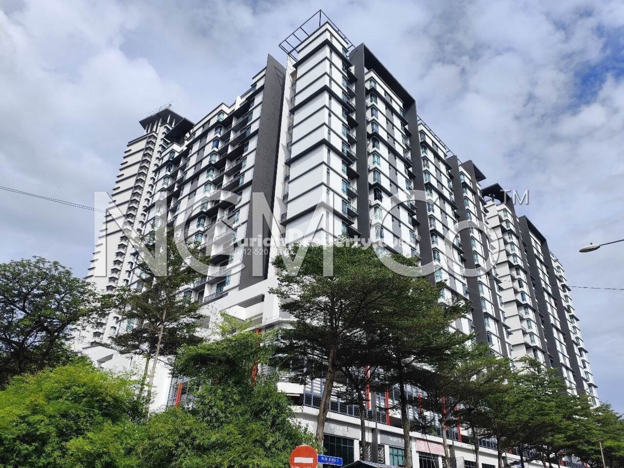 Serviced Residence For Auction at Amaya Maluri