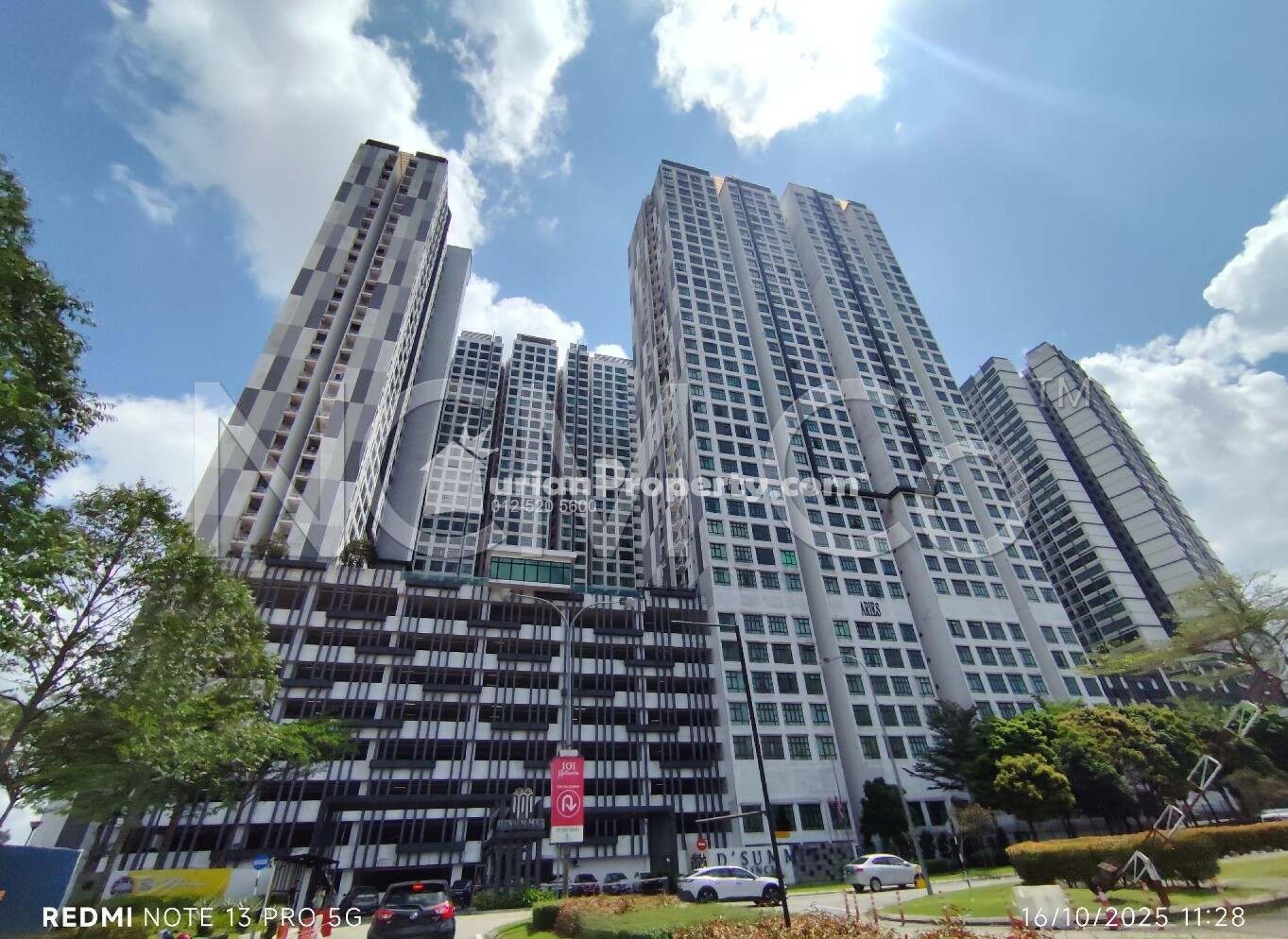 Serviced Residence For Auction at D'Summit Residence