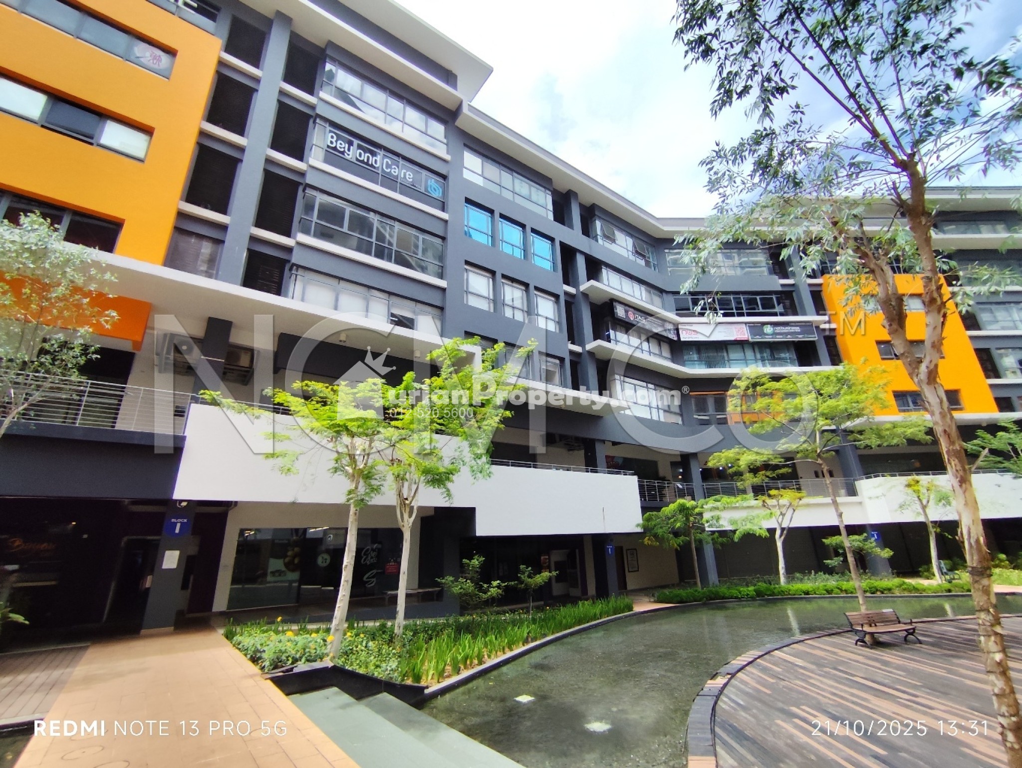 Shop For Auction at Setia Walk