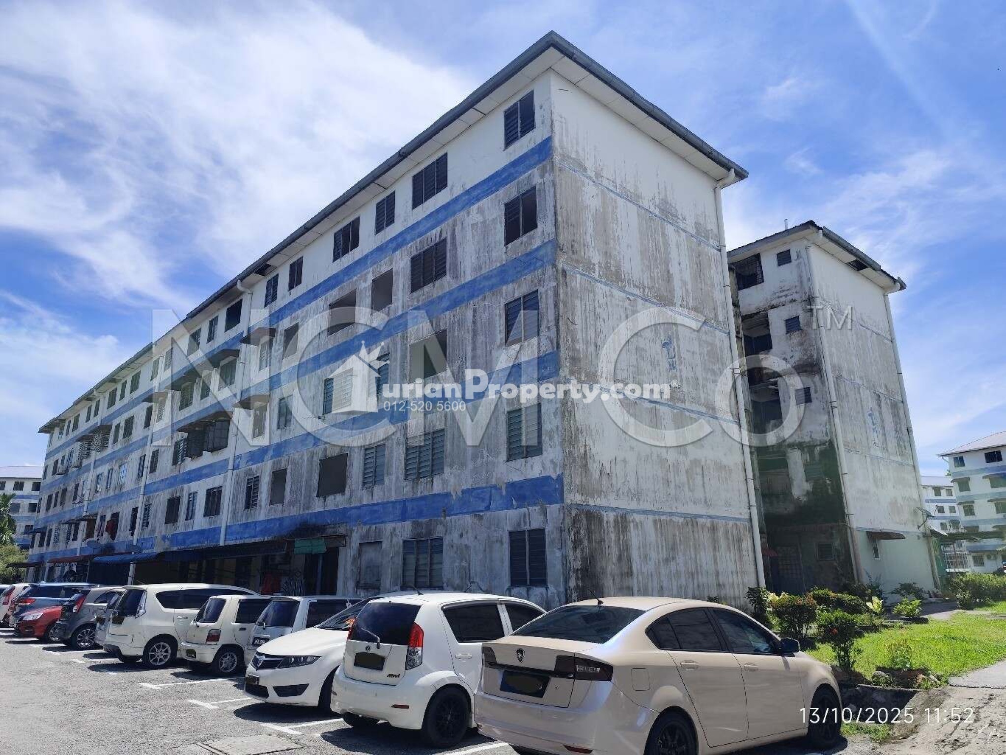 Flat For Auction at Pangsapuri Sri Anggerik 3