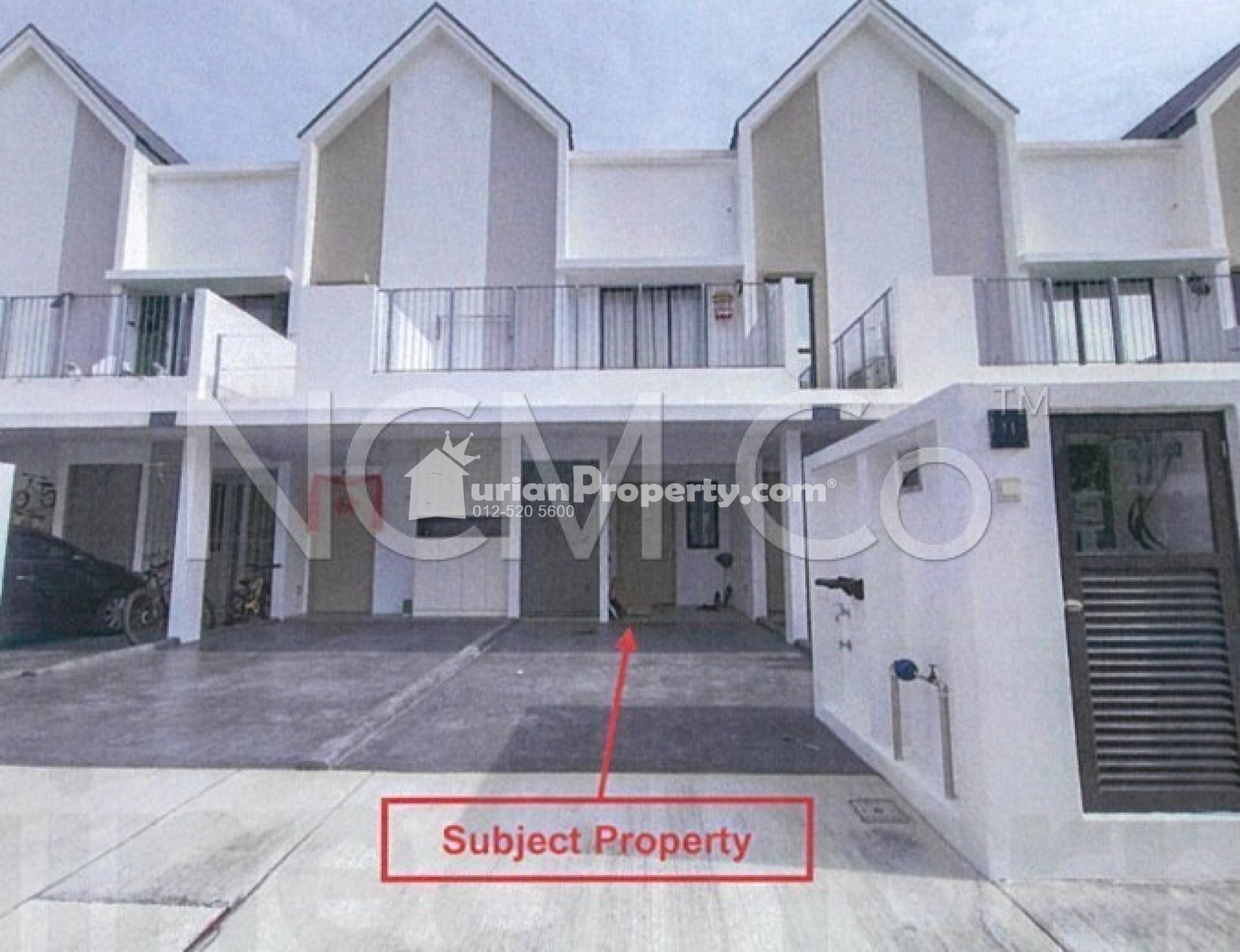 Terrace House For Auction at Casa Bayu Apartment