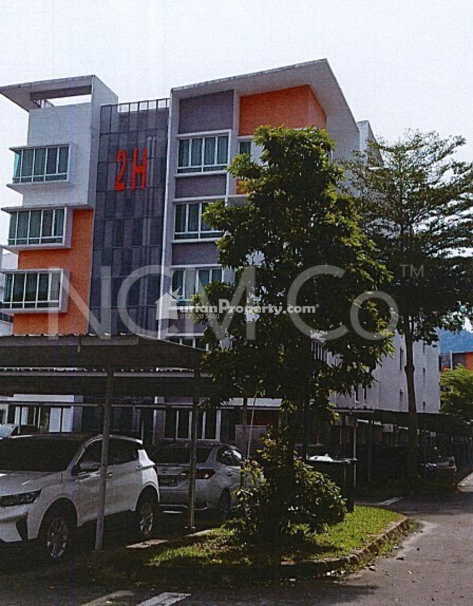 Apartment For Auction at University Utama Condominium