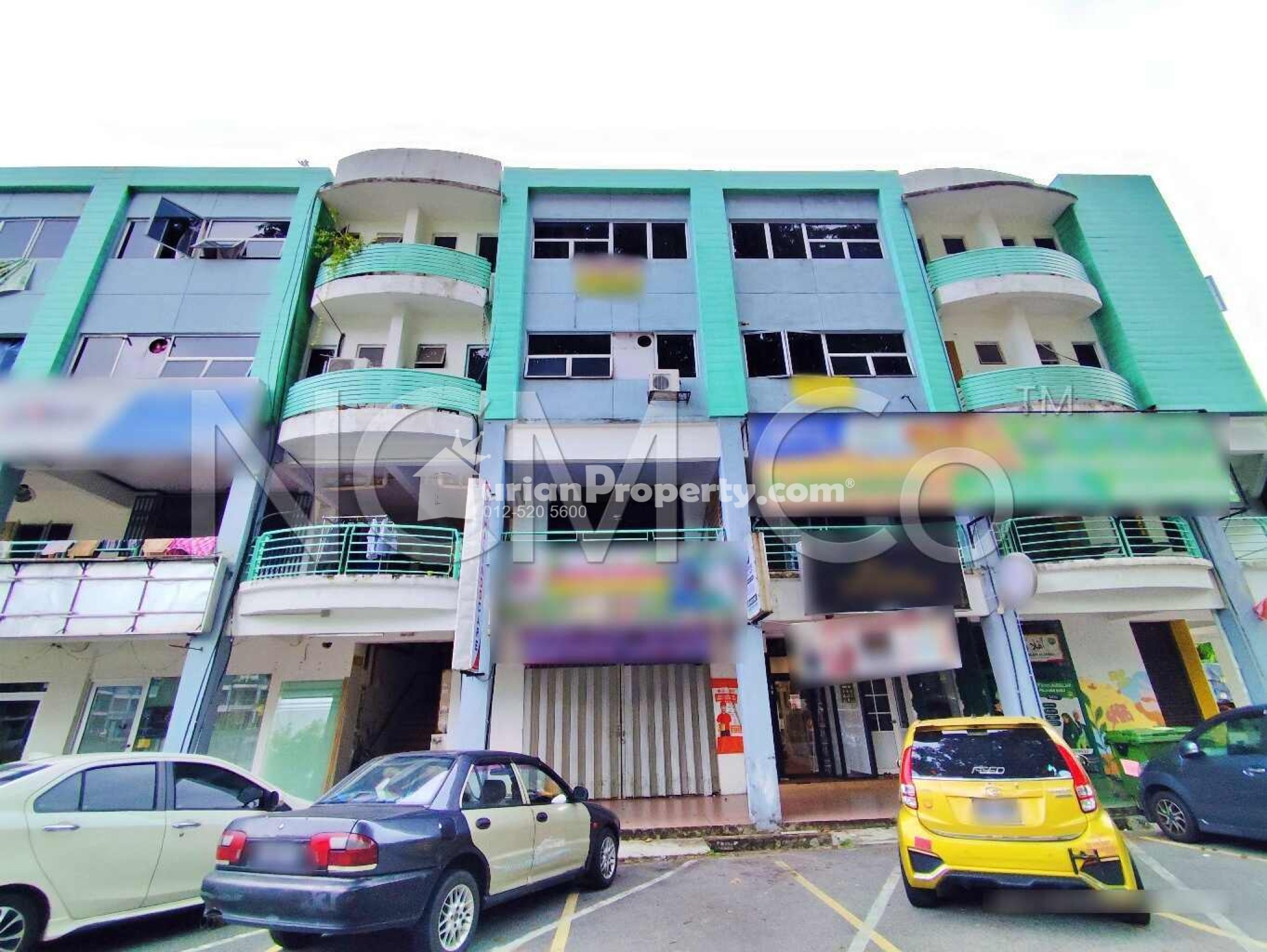 Shop For Auction at Bandar Country Homes