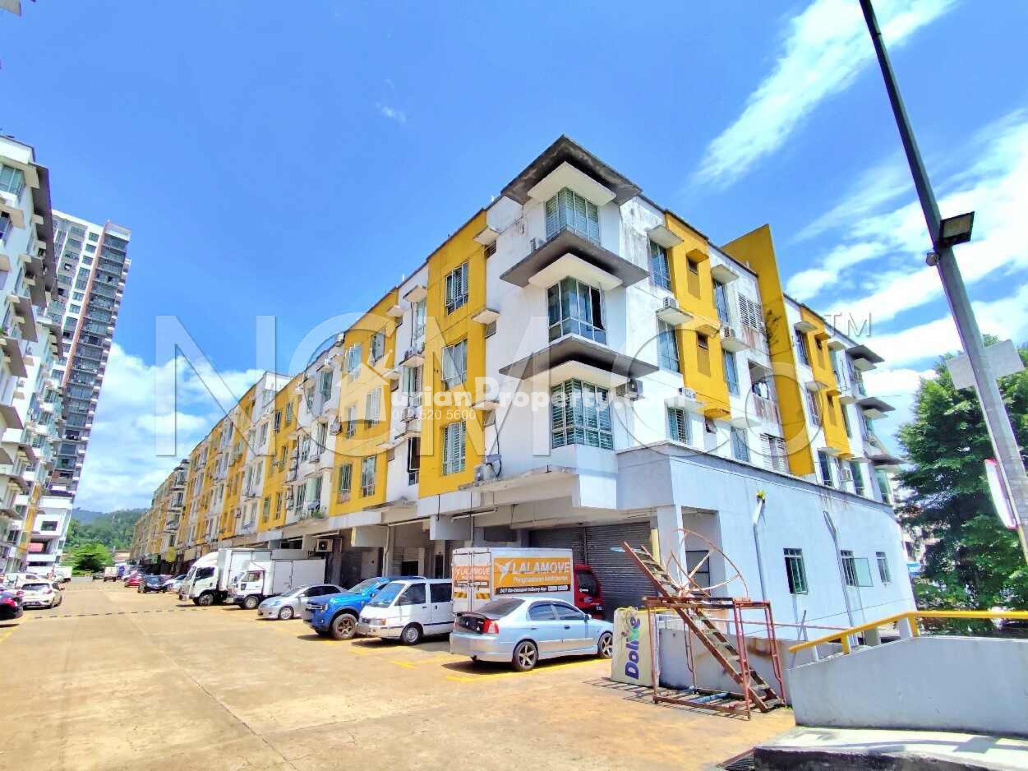 Serviced Residence For Auction at 162 Residency