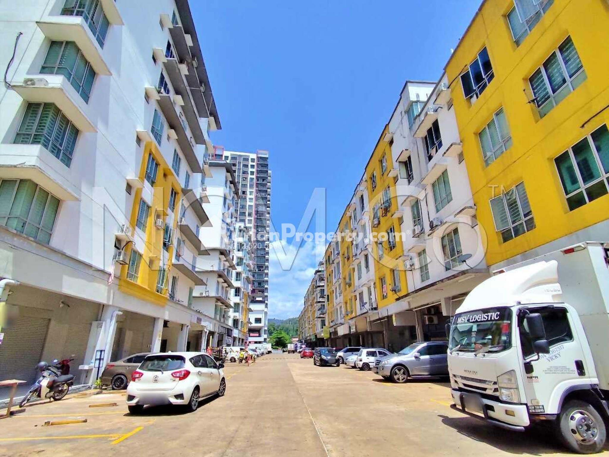 Serviced Residence For Auction at 162 Residency