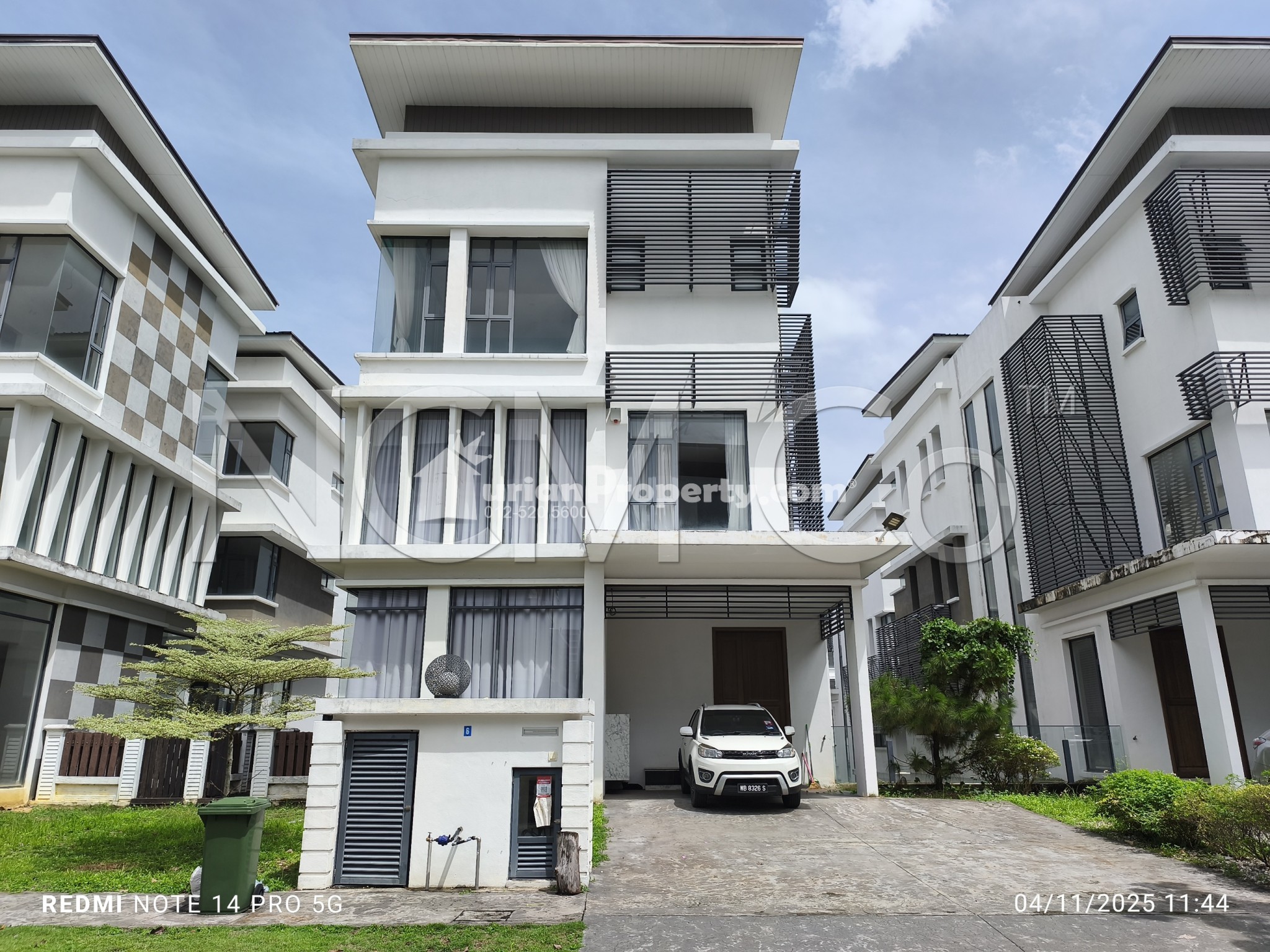 Bungalow House For Auction at Residence 33