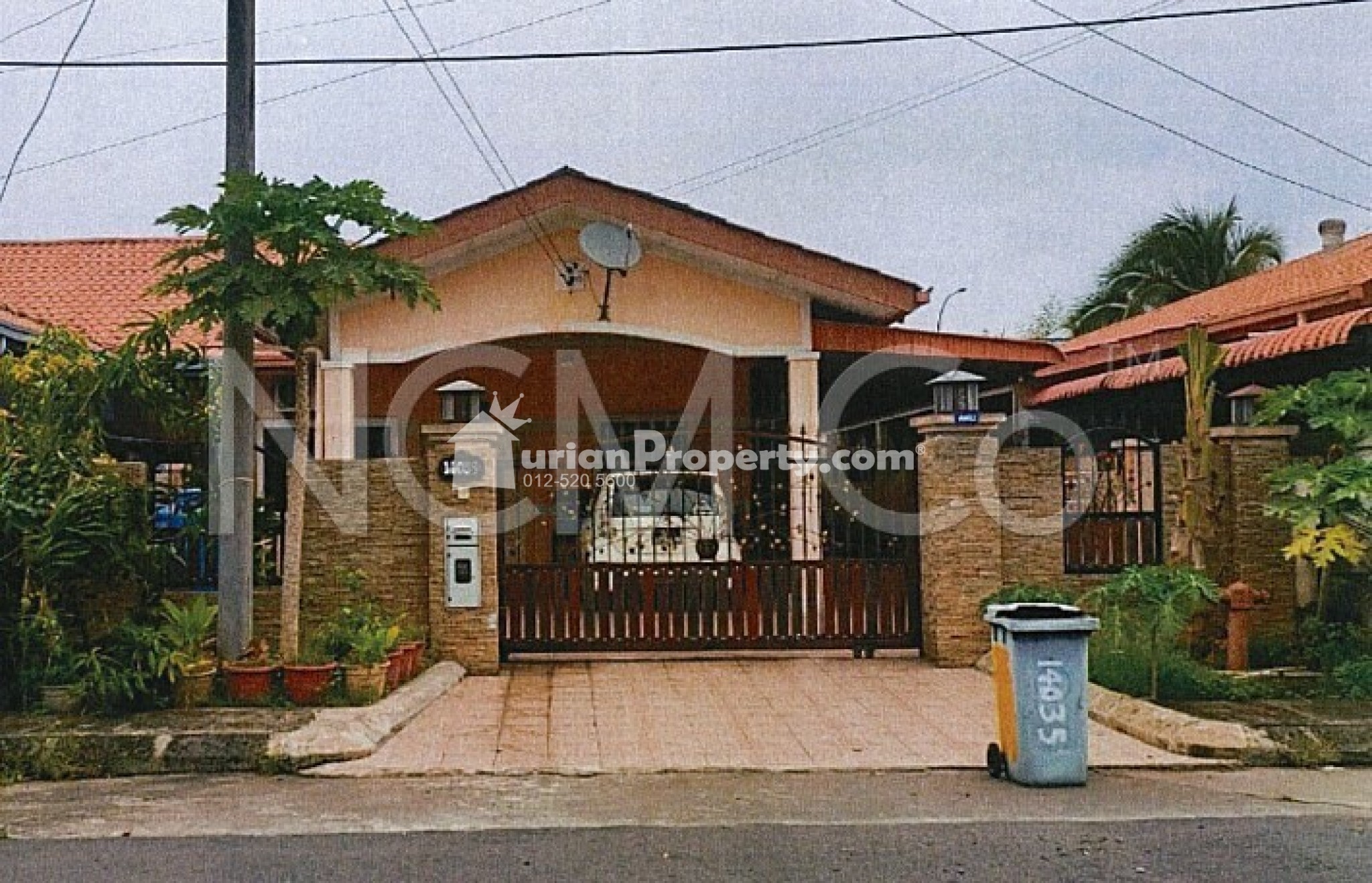 Terrace House For Auction at Univilla Park