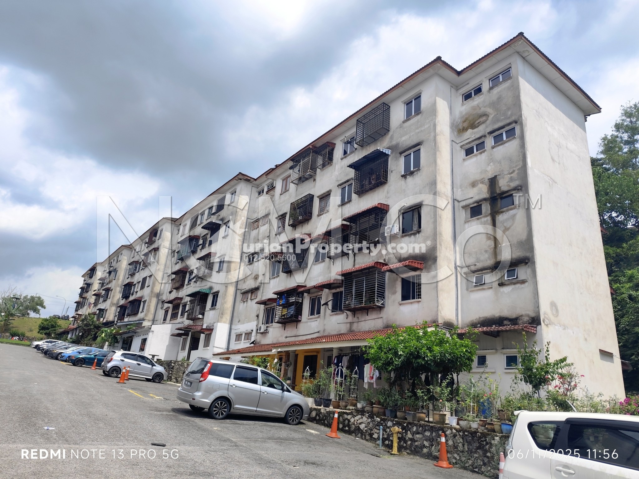 Apartment For Auction at Taman Pinggiran Delima