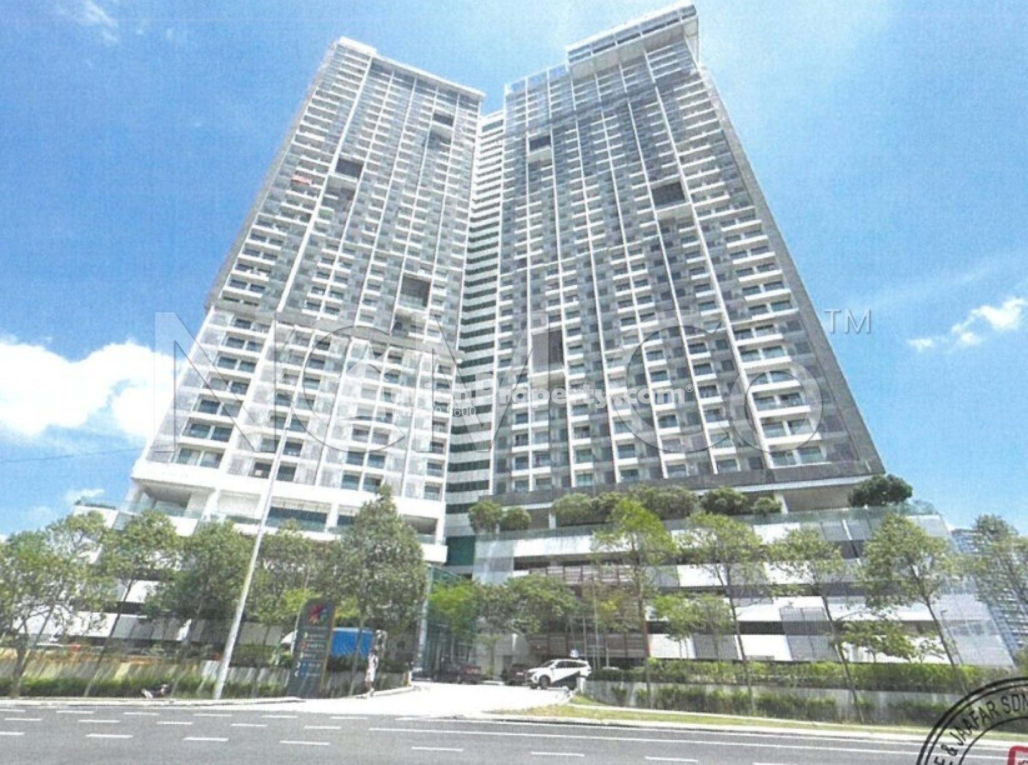 SOHO For Auction at Cybersquare