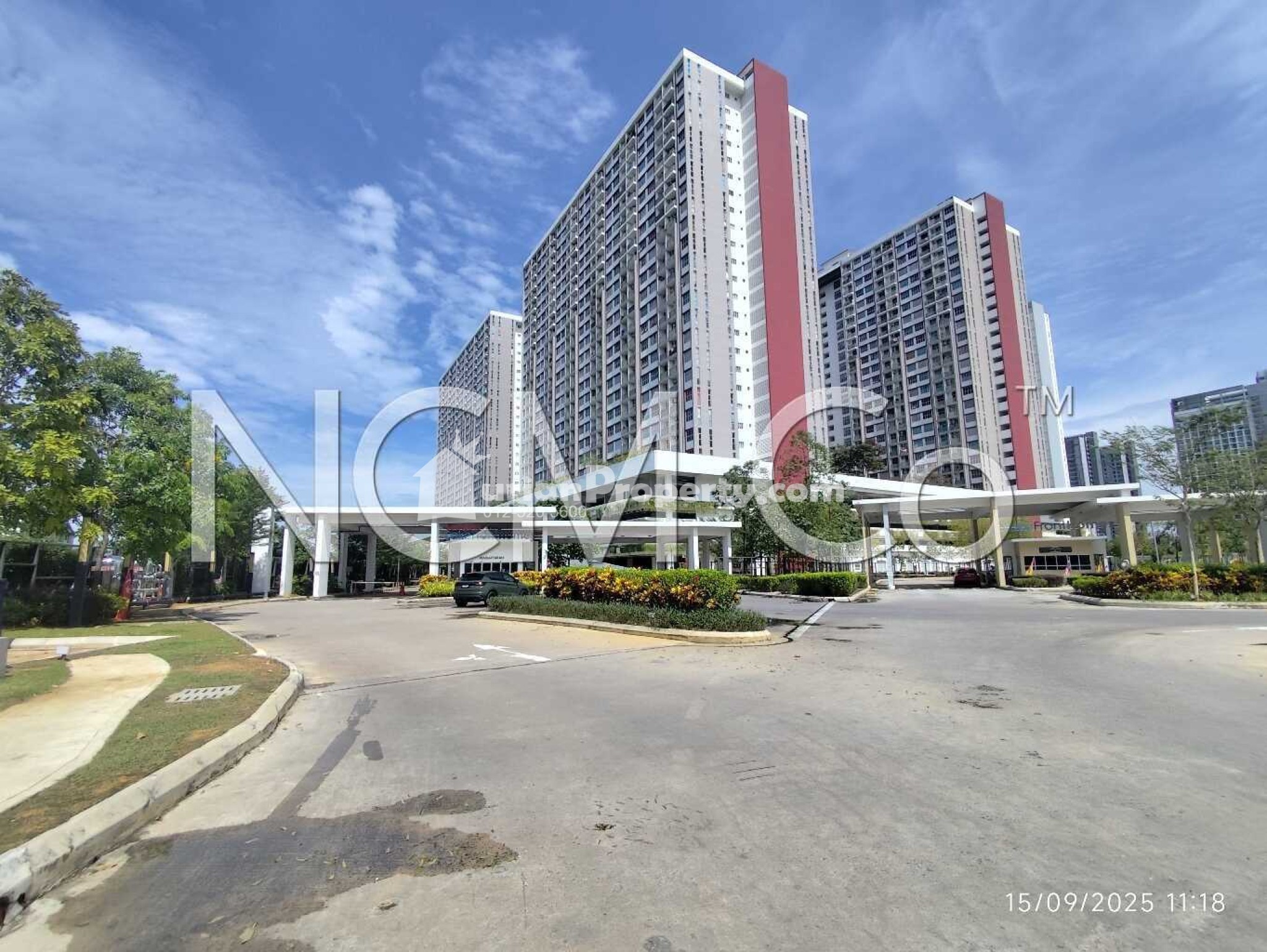 Apartment For Auction at Lakefront Homes