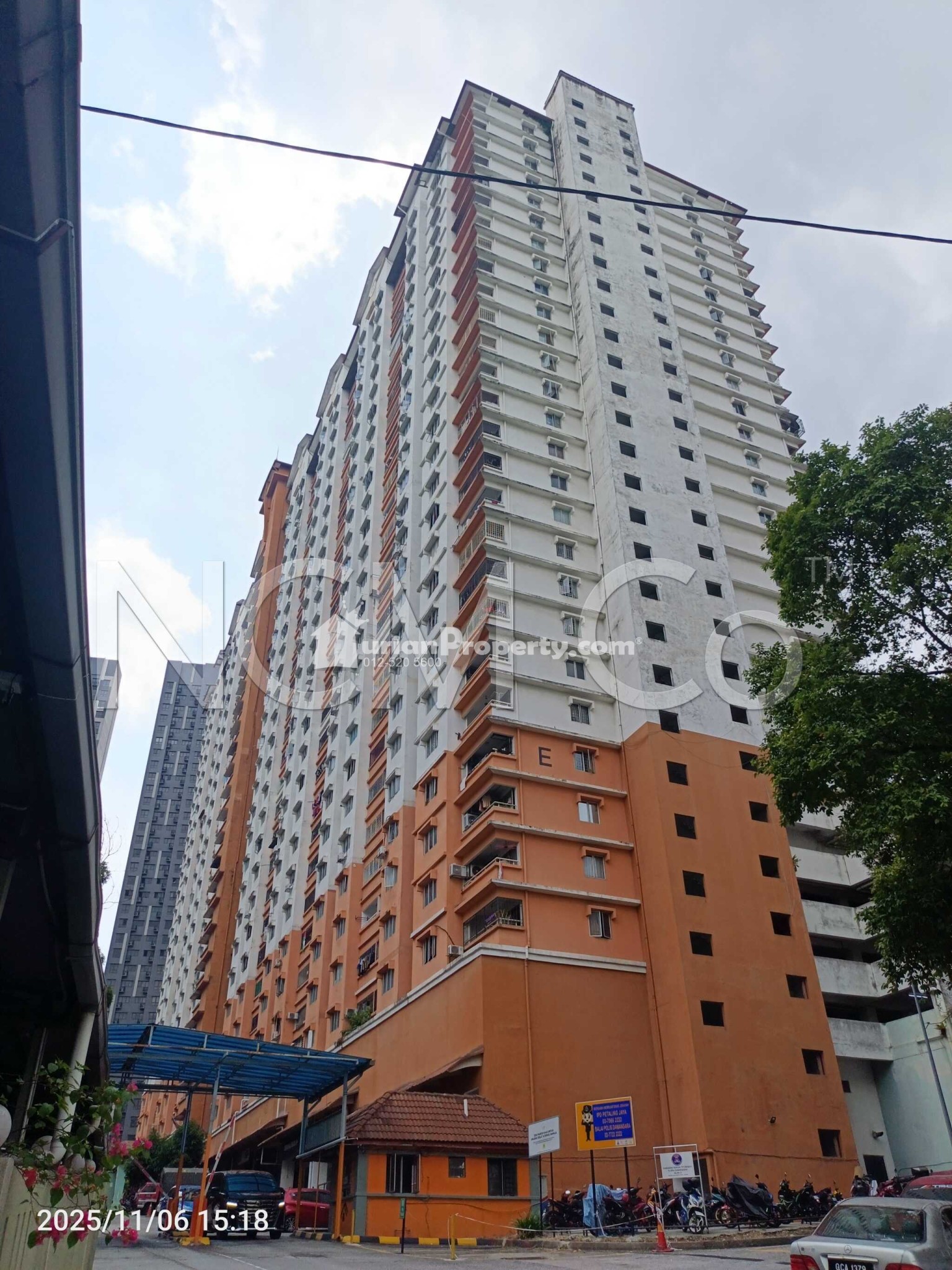 Apartment For Auction at Flora Damansara Apartment