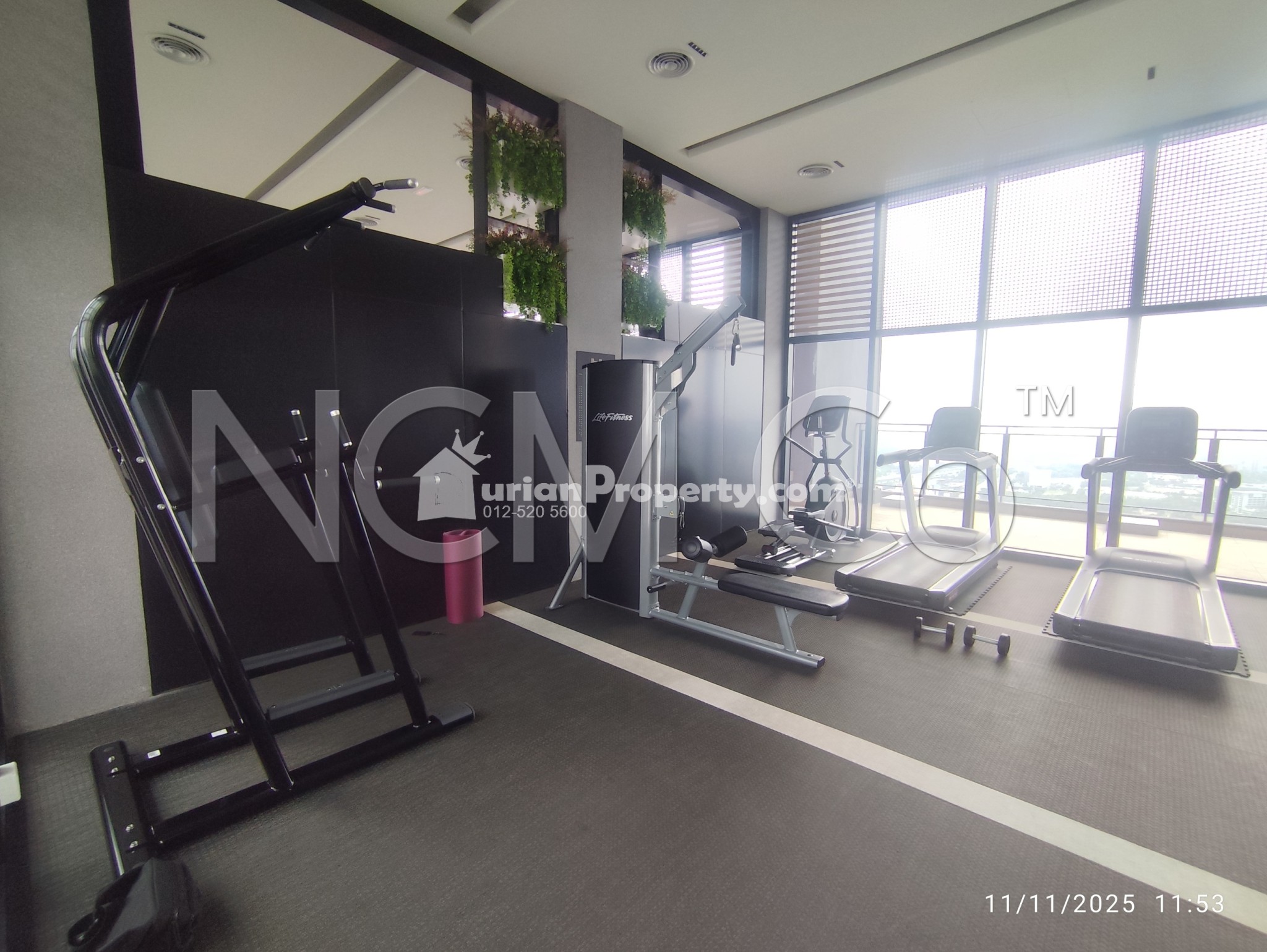 Serviced Residence For Auction at 8th & Stellar