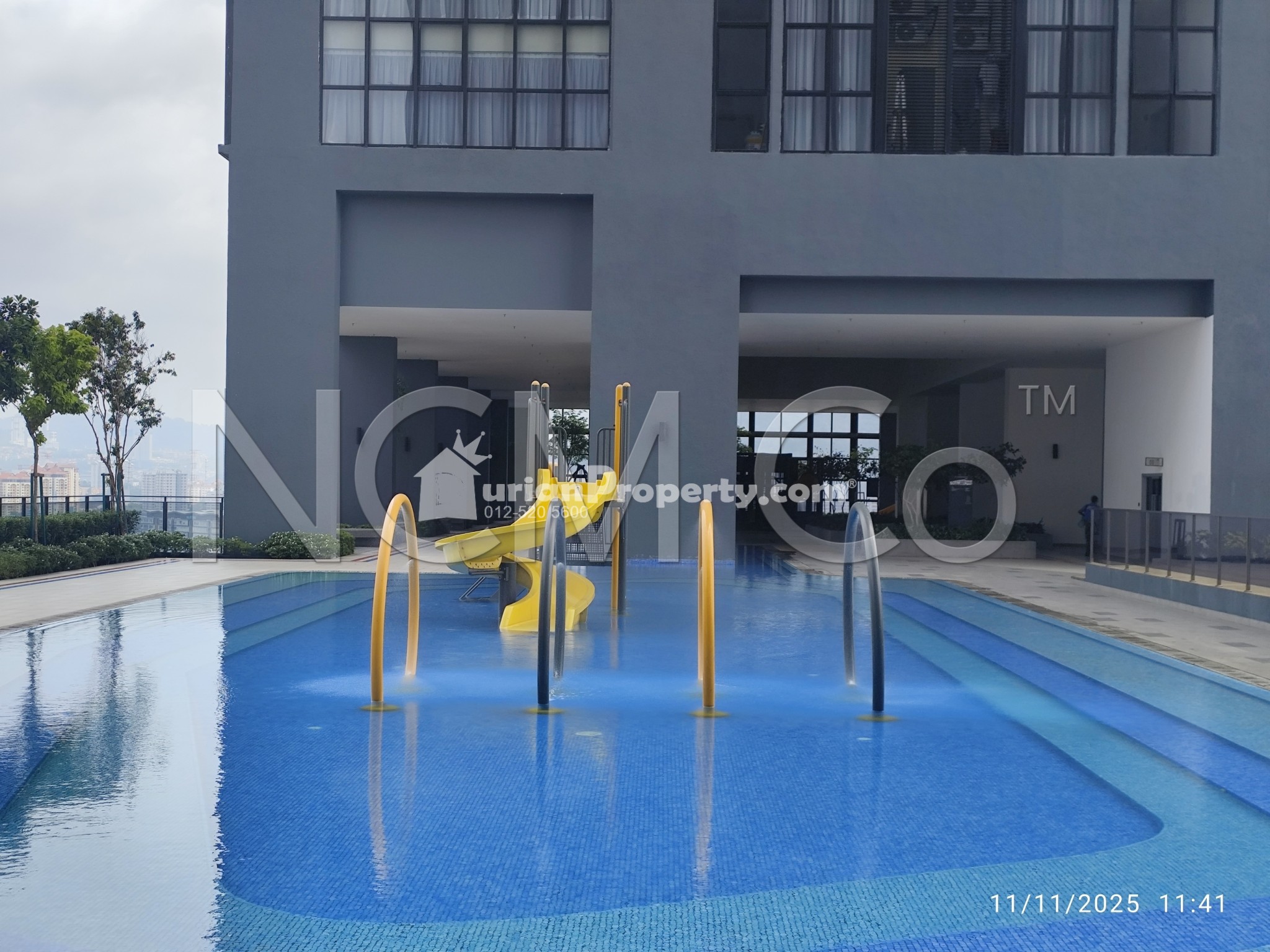 Serviced Residence For Auction at 8th & Stellar