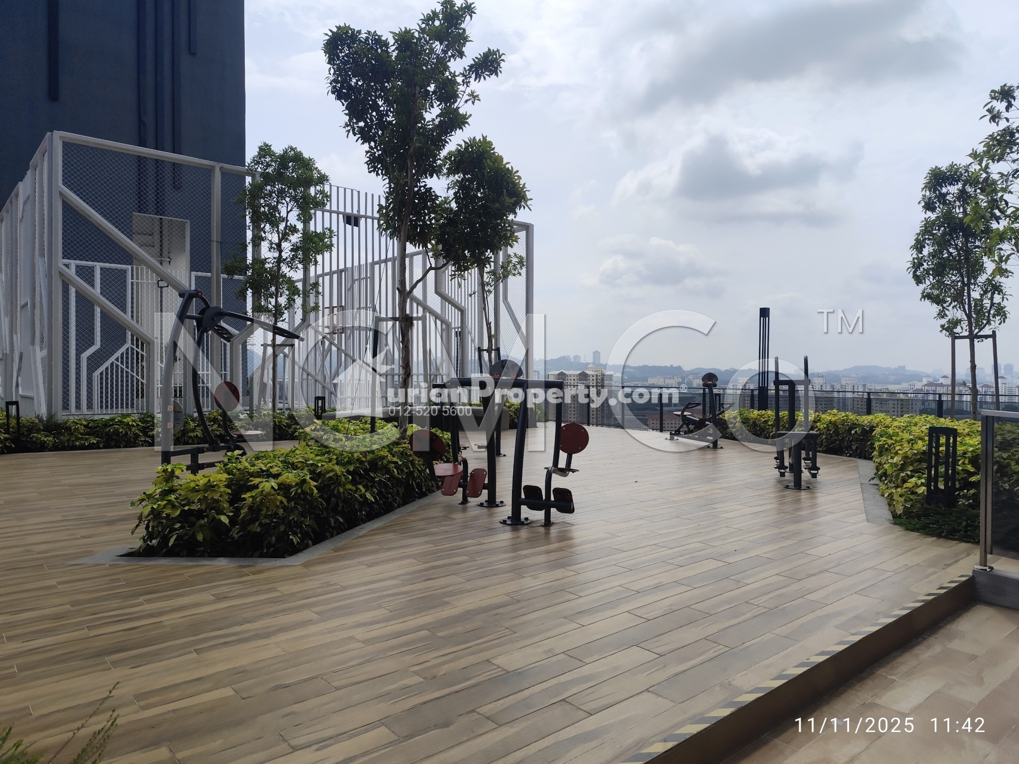 Serviced Residence For Auction at 8th & Stellar