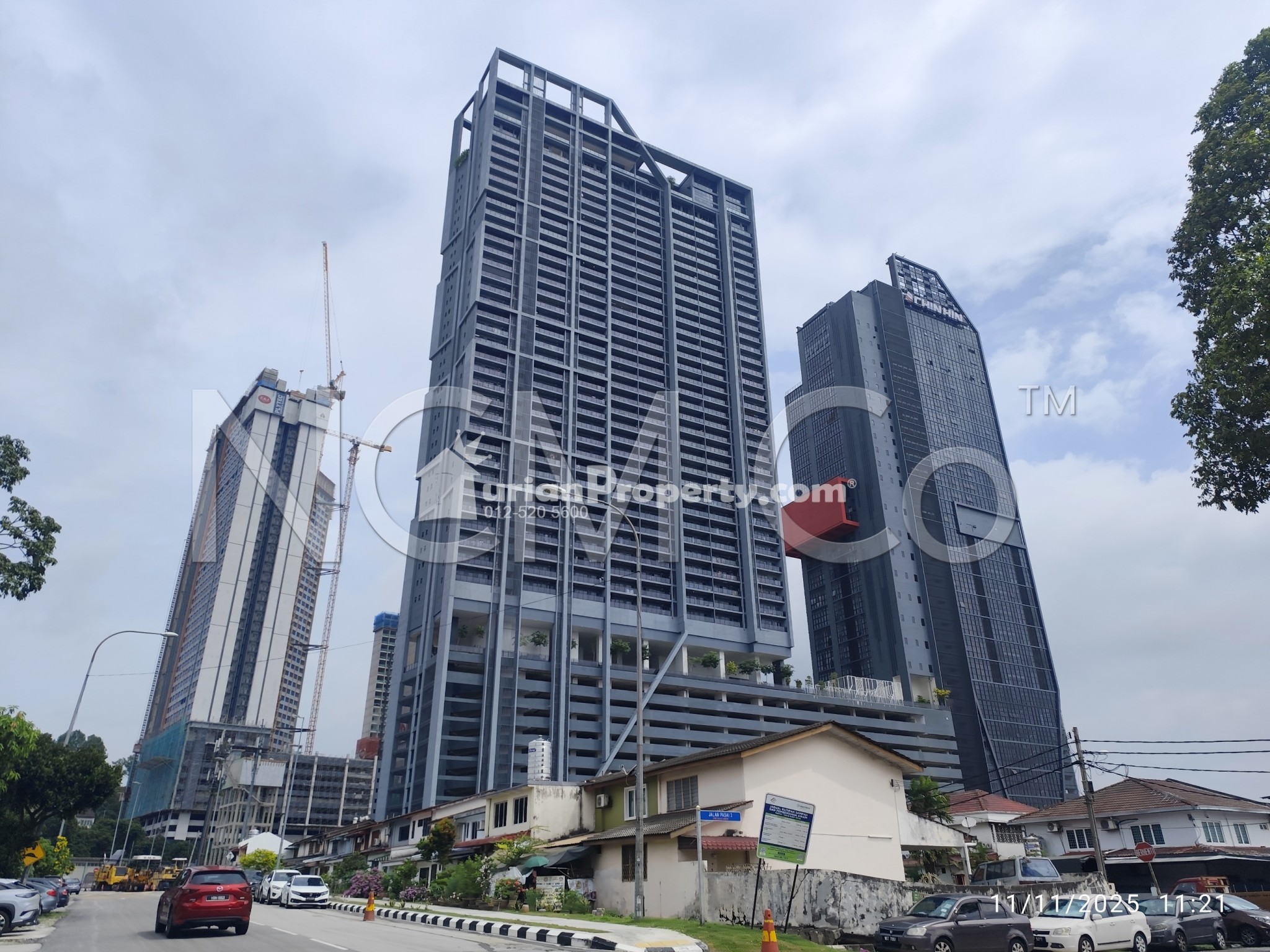 Serviced Residence For Auction at 8th & Stellar